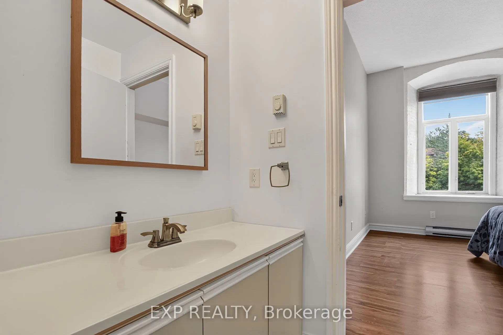 1 Rosamond Street E #405