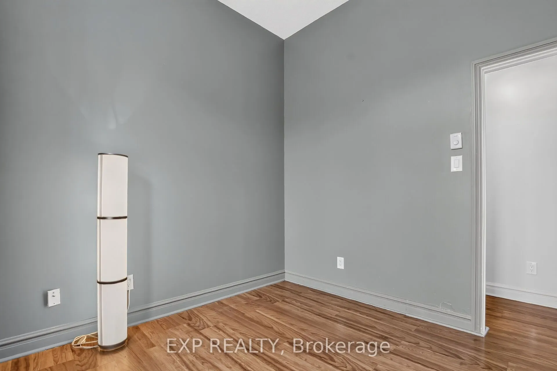 1 Rosamond Street E #405