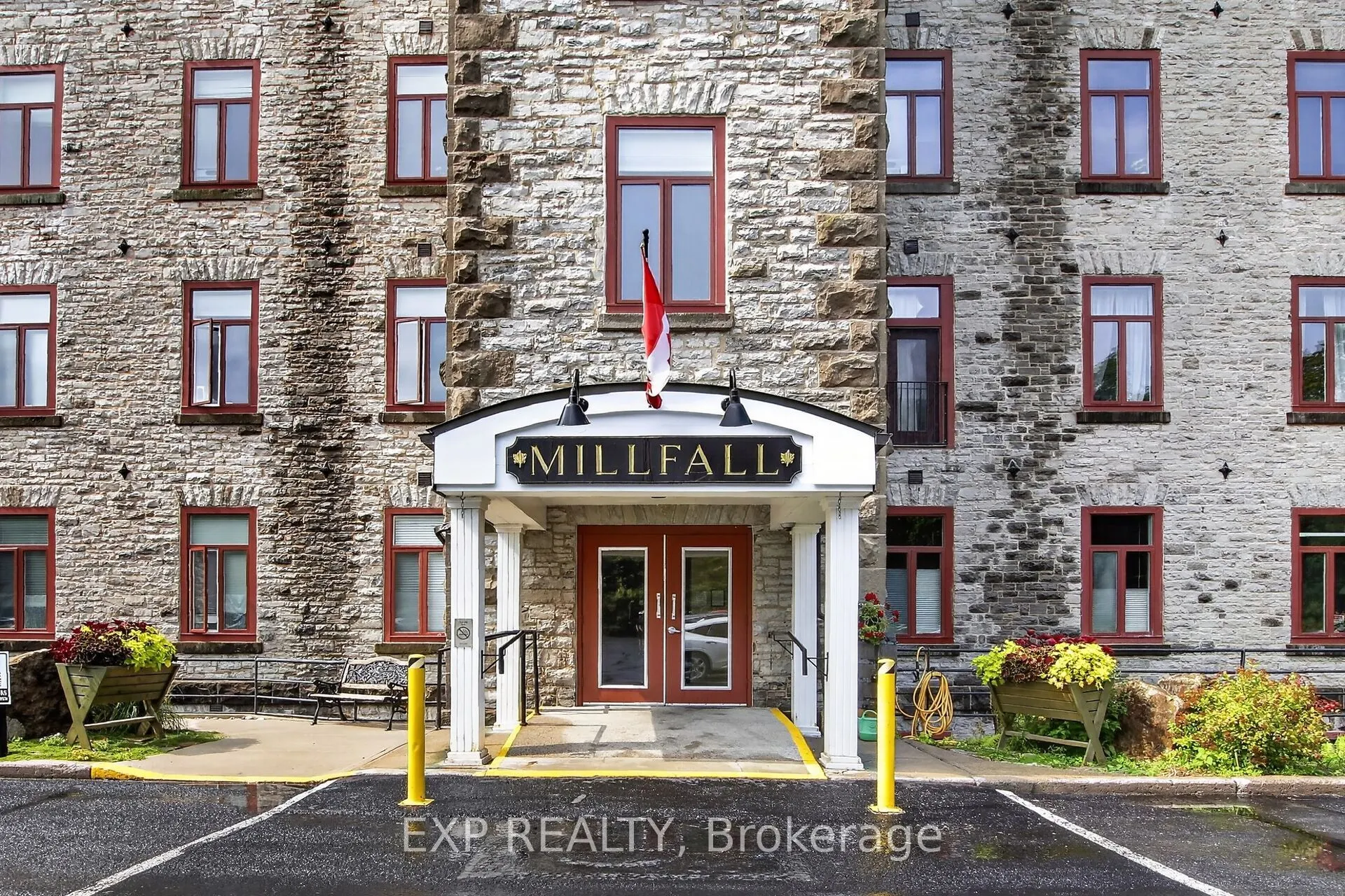 1 Rosamond Street E #405