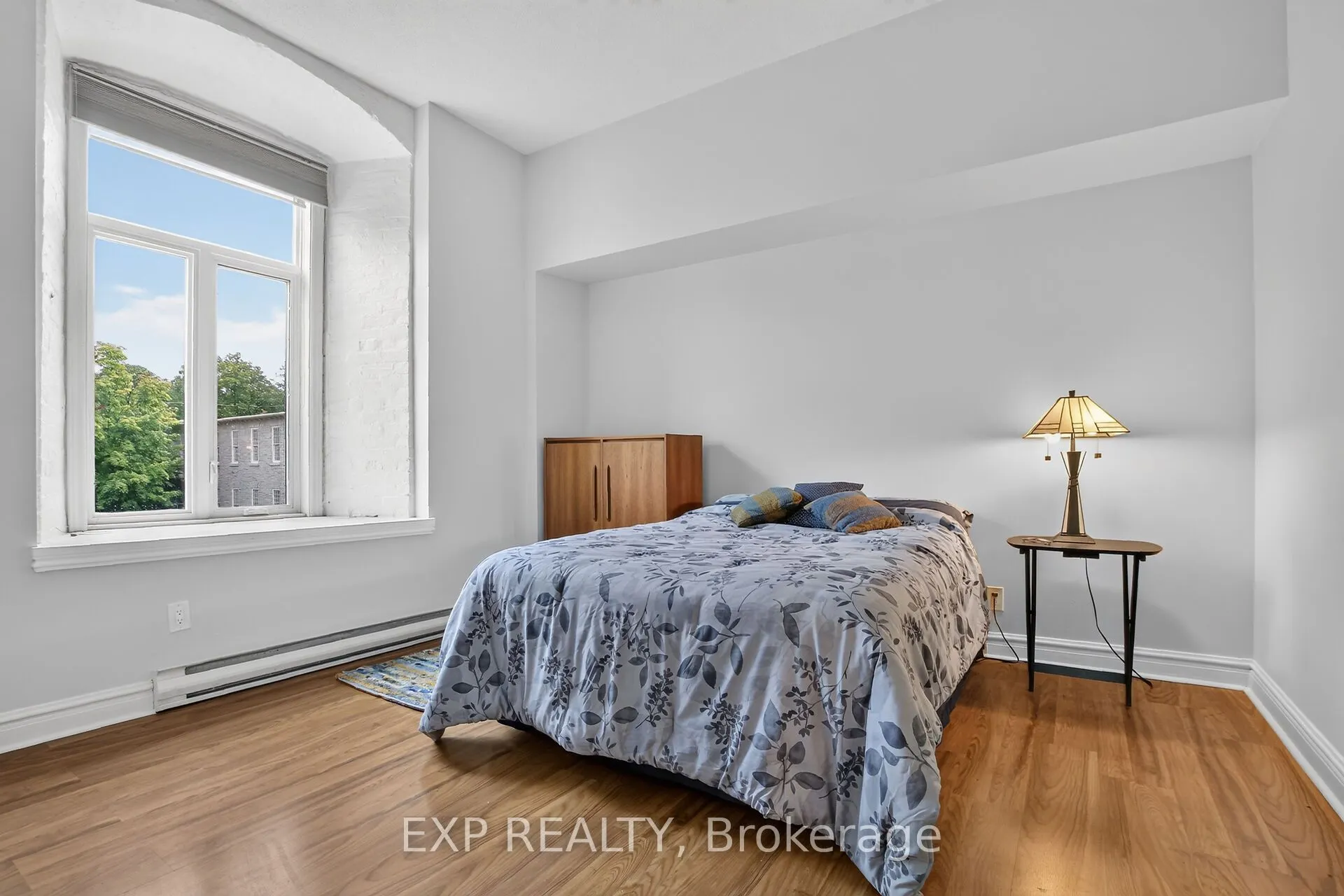 1 Rosamond Street E #405