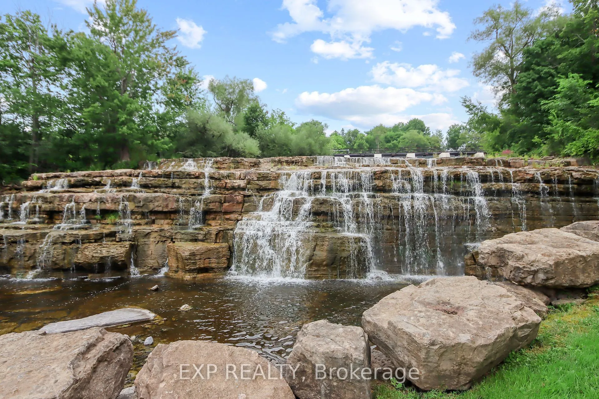 1 Rosamond Street E #405
