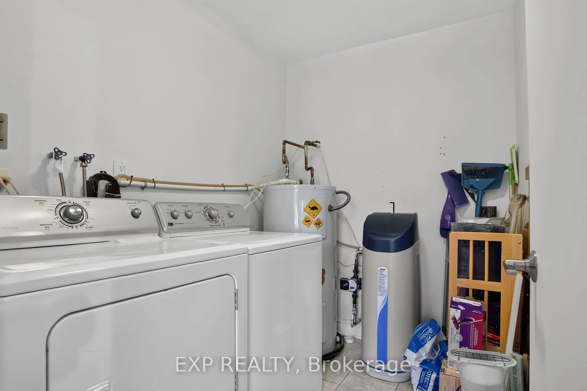 1 Rosamond Street E #405