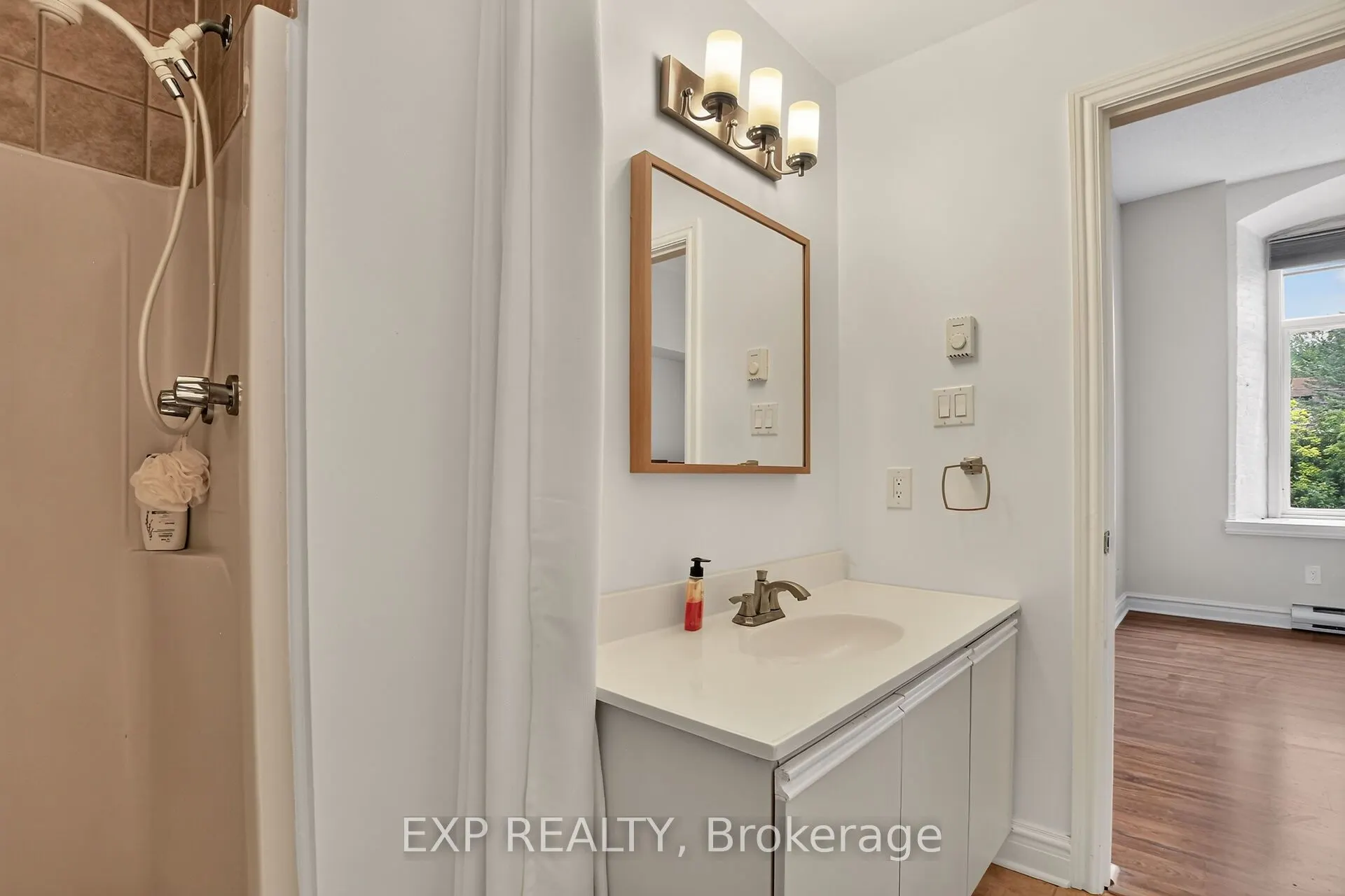 1 Rosamond Street E #405