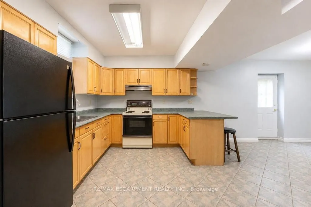 33 Maryvale Avenue