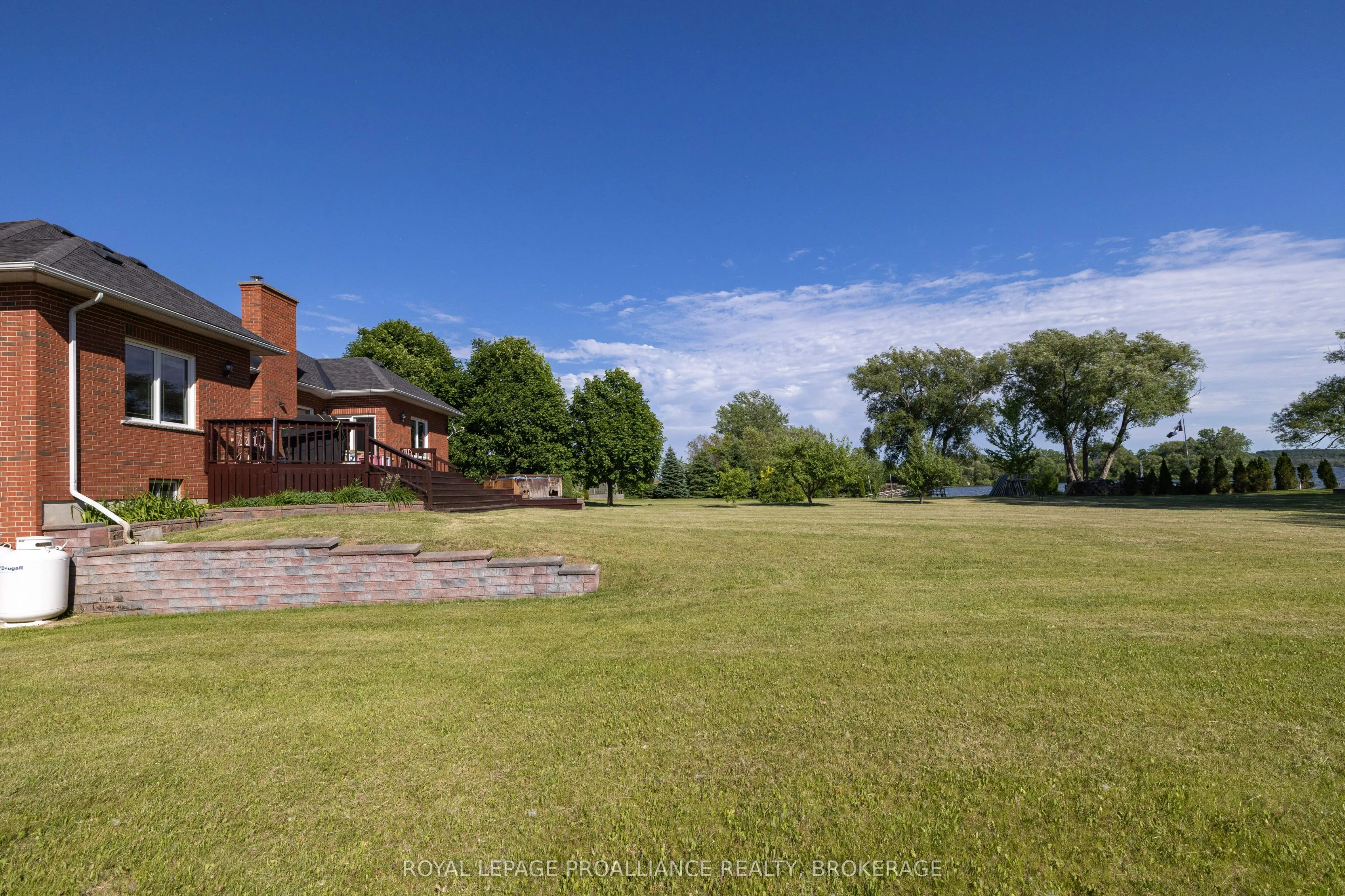 116 Schenk Street
