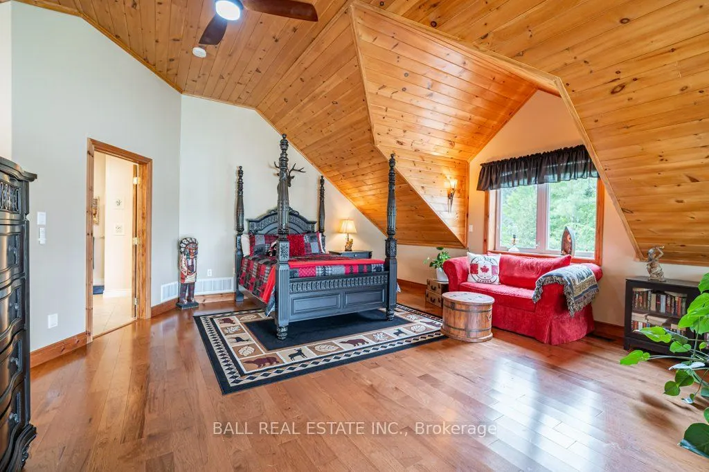 32 Shadowood Lane