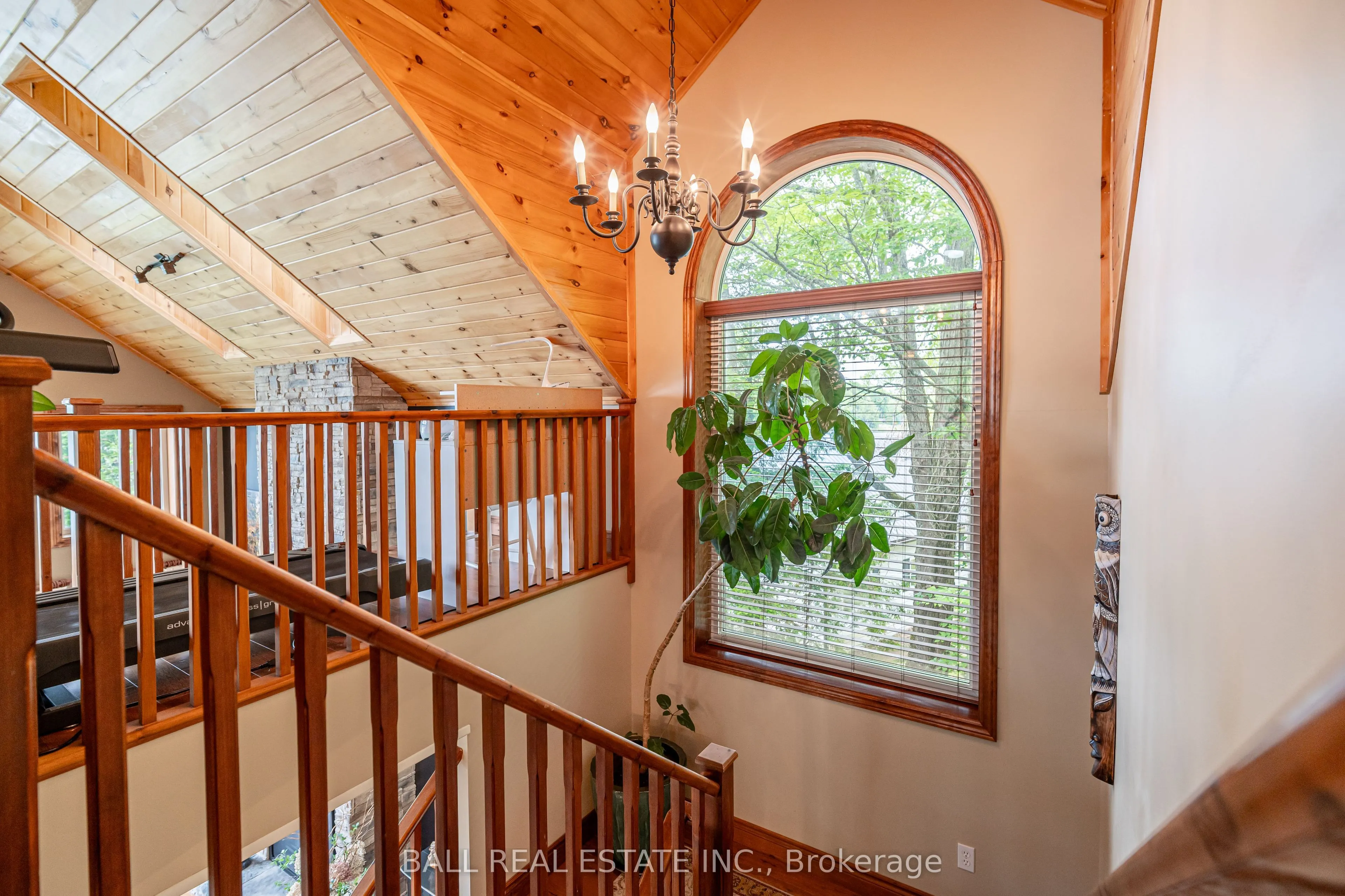32 Shadowood Lane