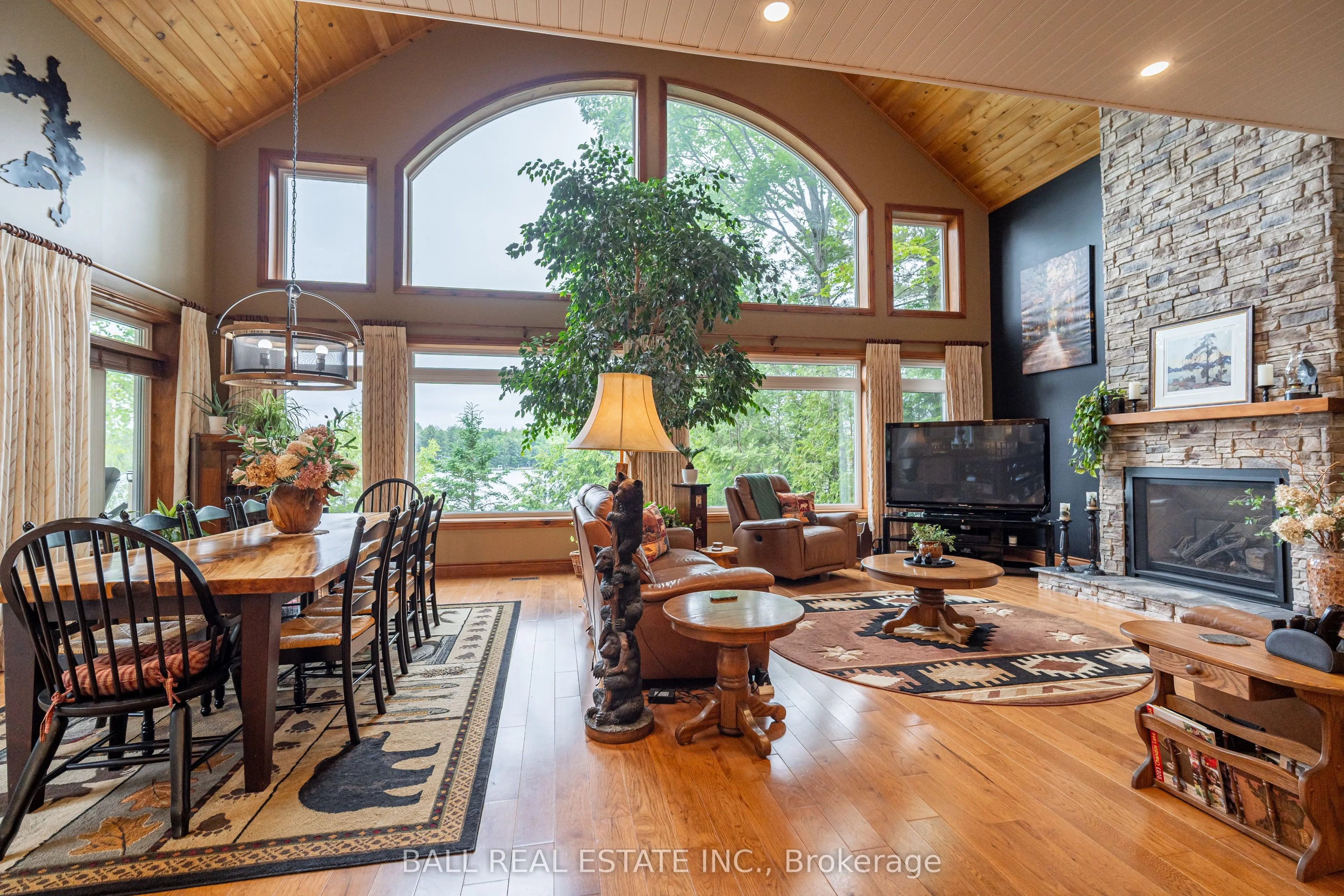 32 Shadowood Lane