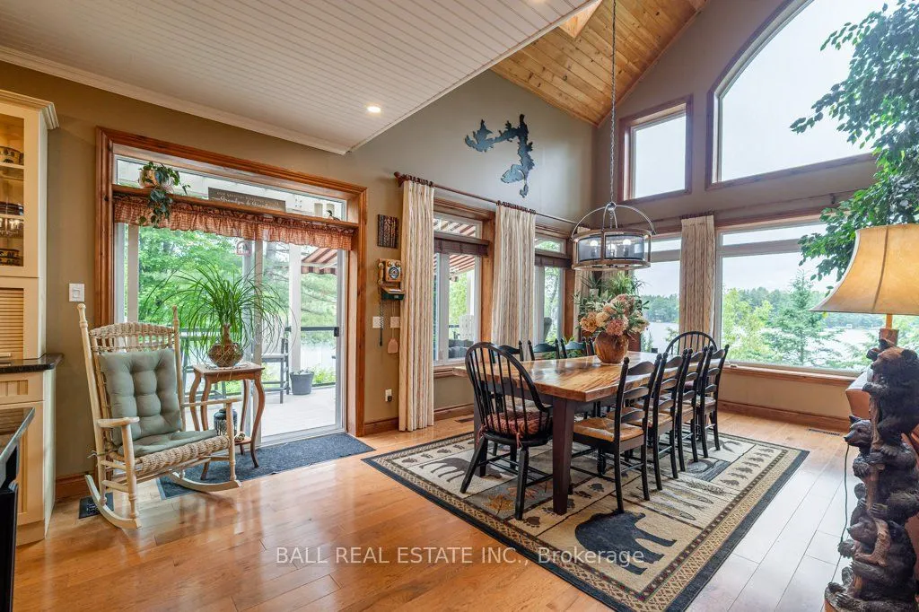32 Shadowood Lane