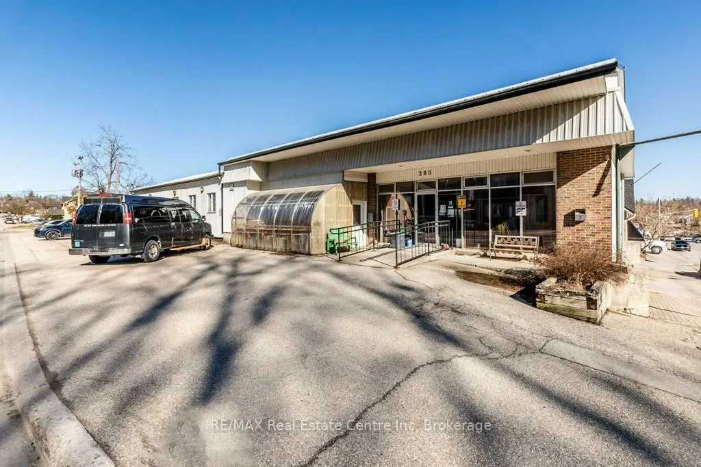 280 St Patrick Street W