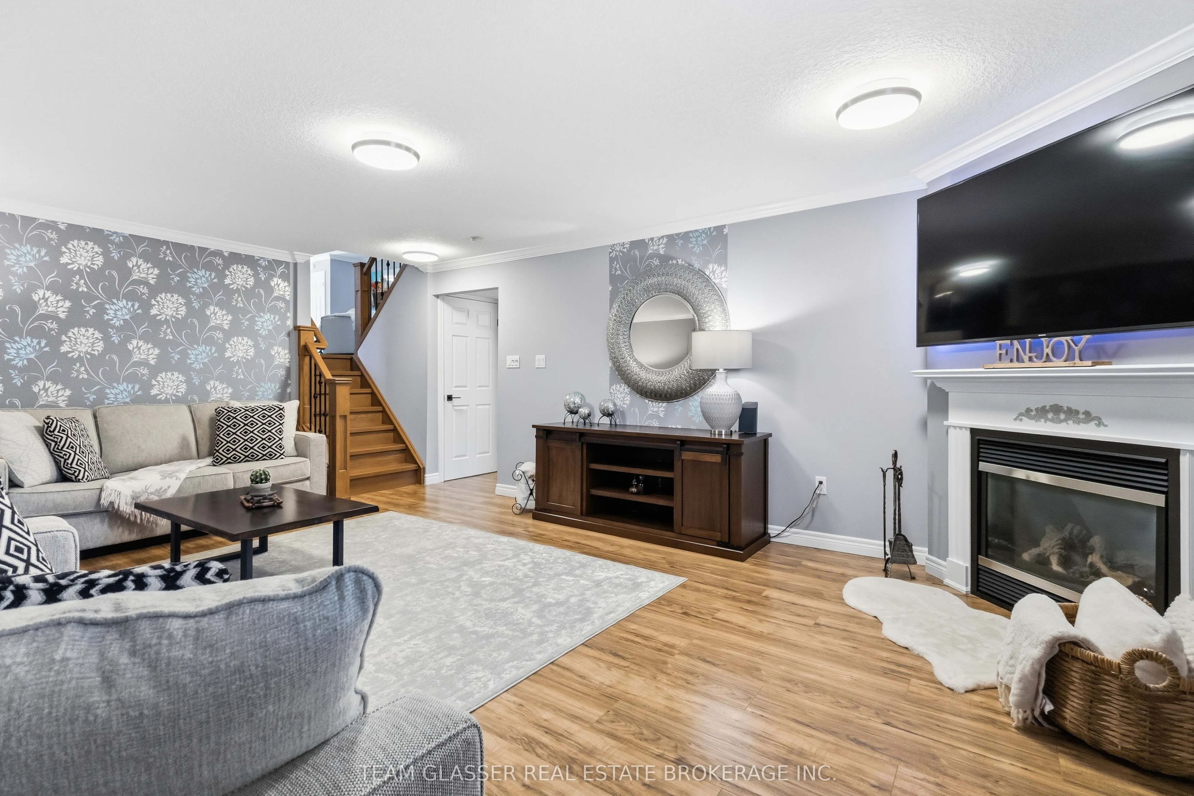 2334 MEADOWGATE Boulevard