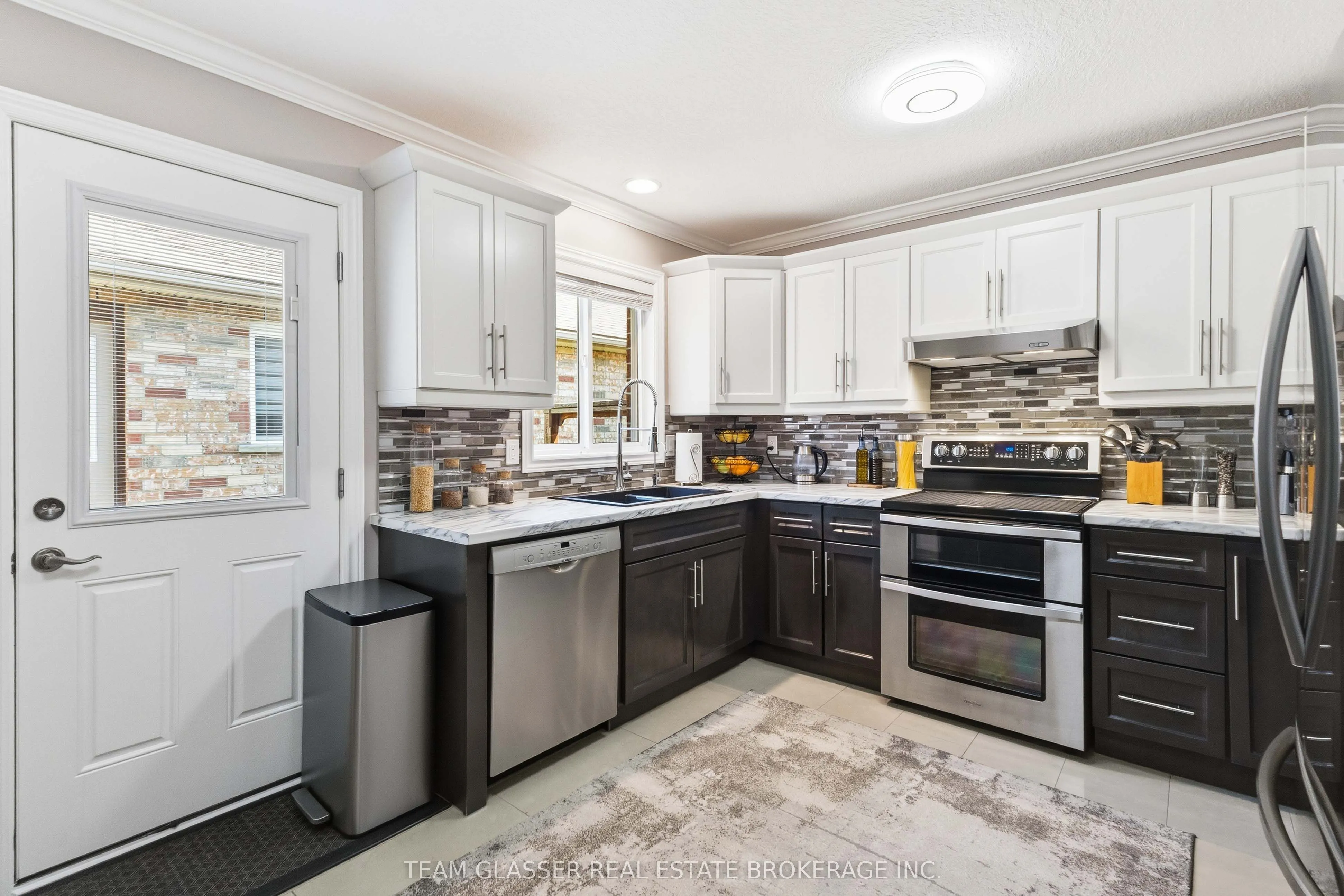 2334 MEADOWGATE Boulevard