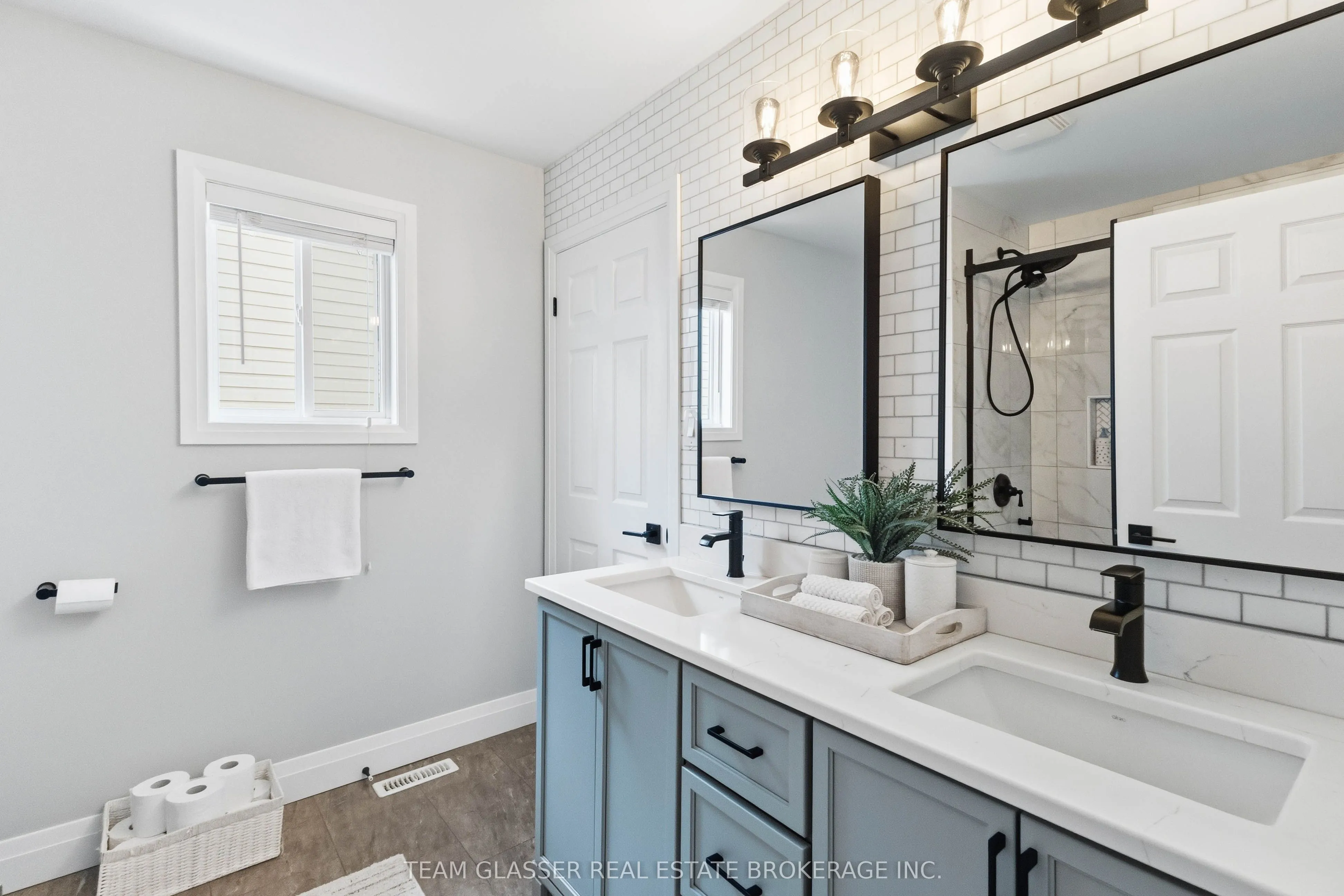 2334 MEADOWGATE Boulevard