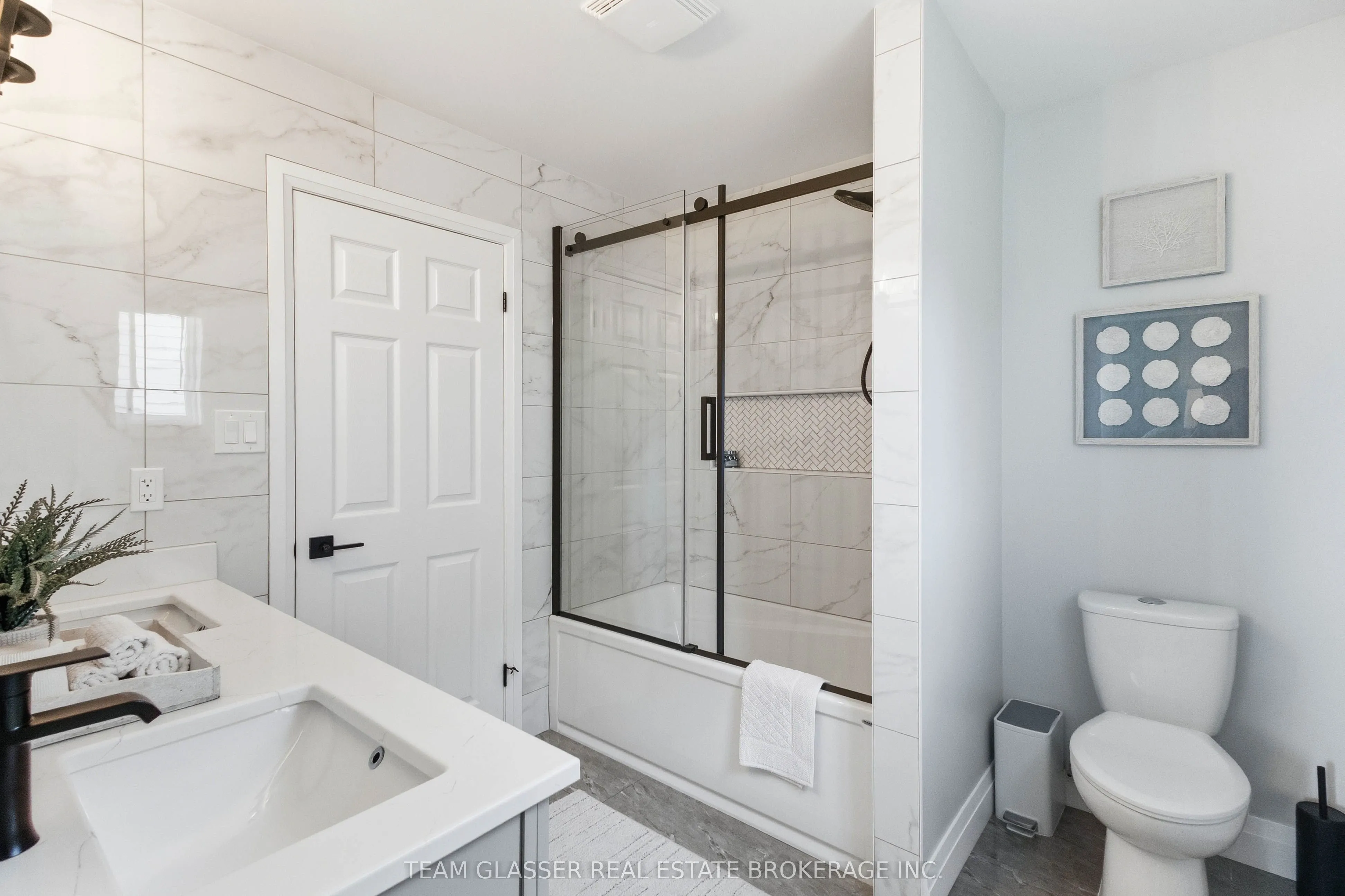 2334 MEADOWGATE Boulevard