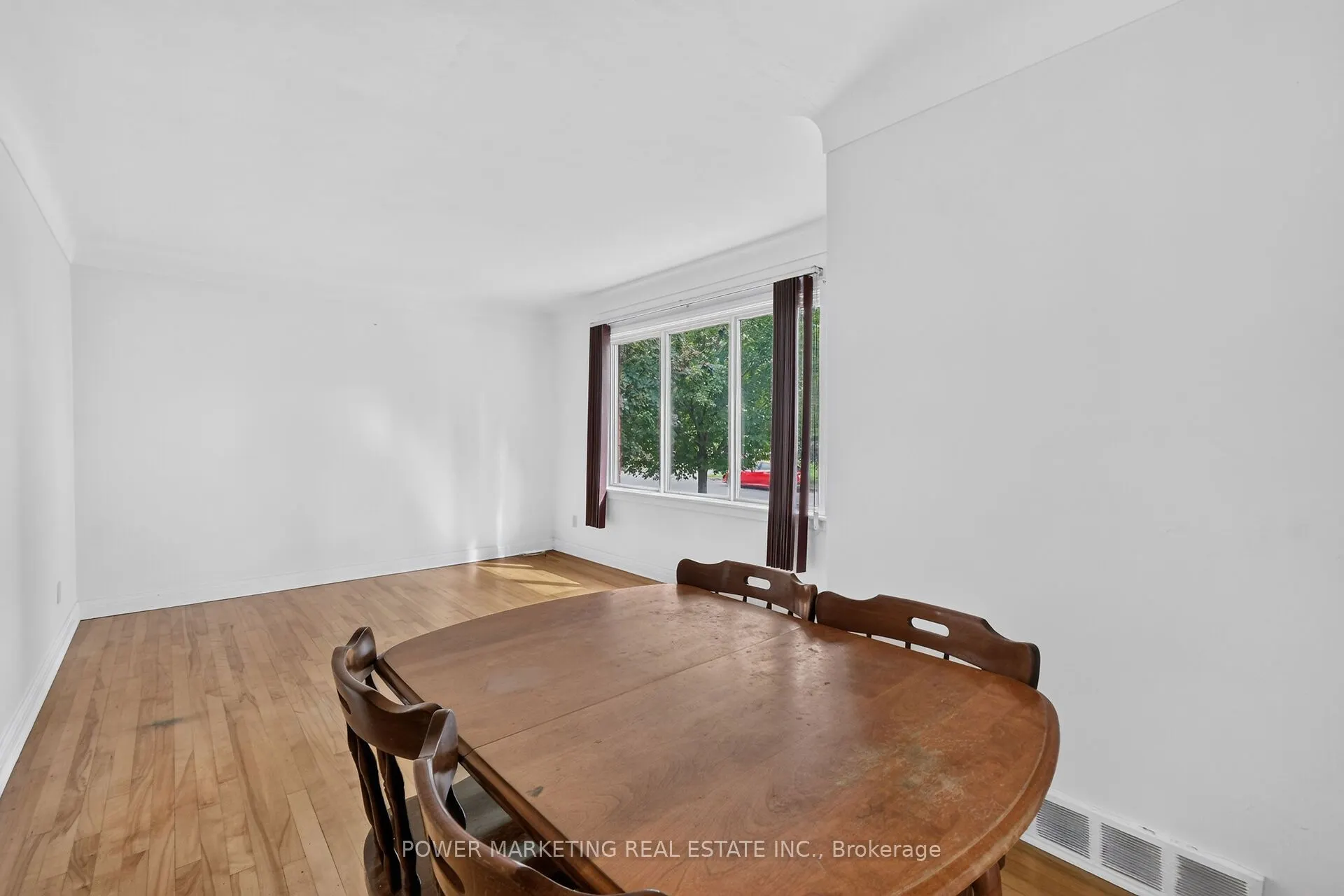 535 Dunbrack Street