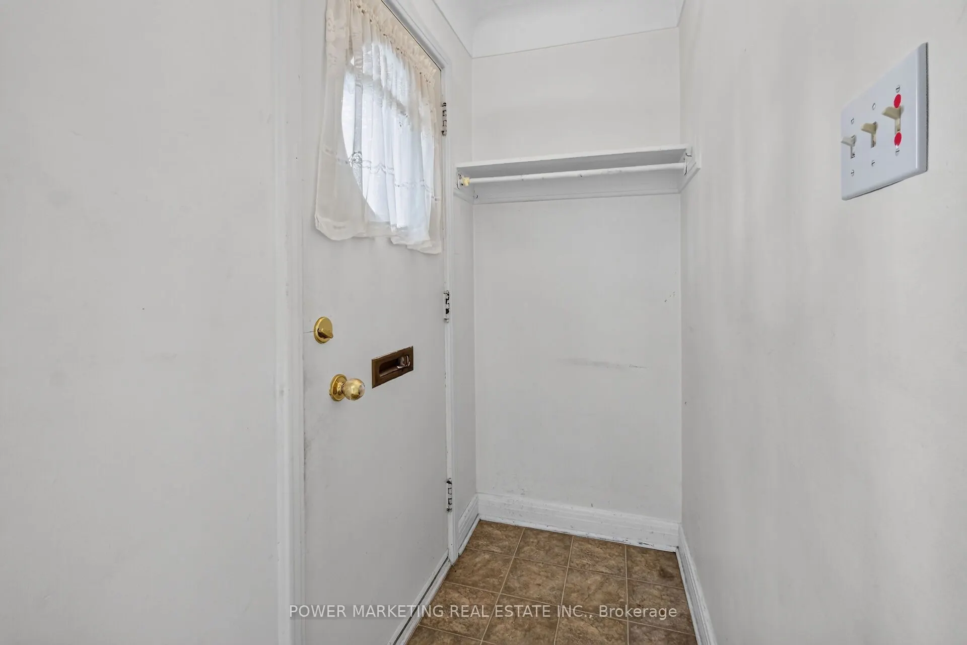535 Dunbrack Street