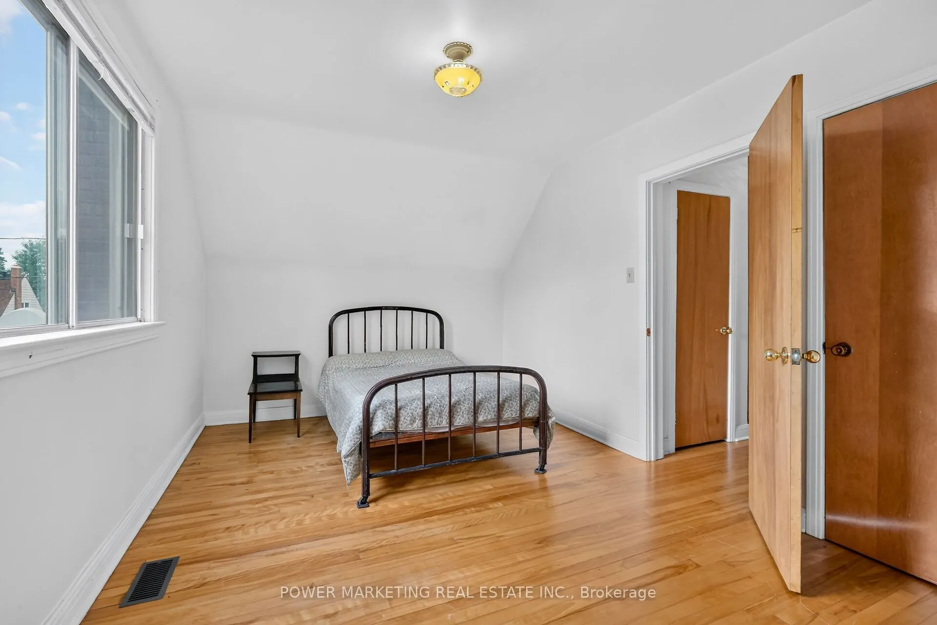535 Dunbrack Street