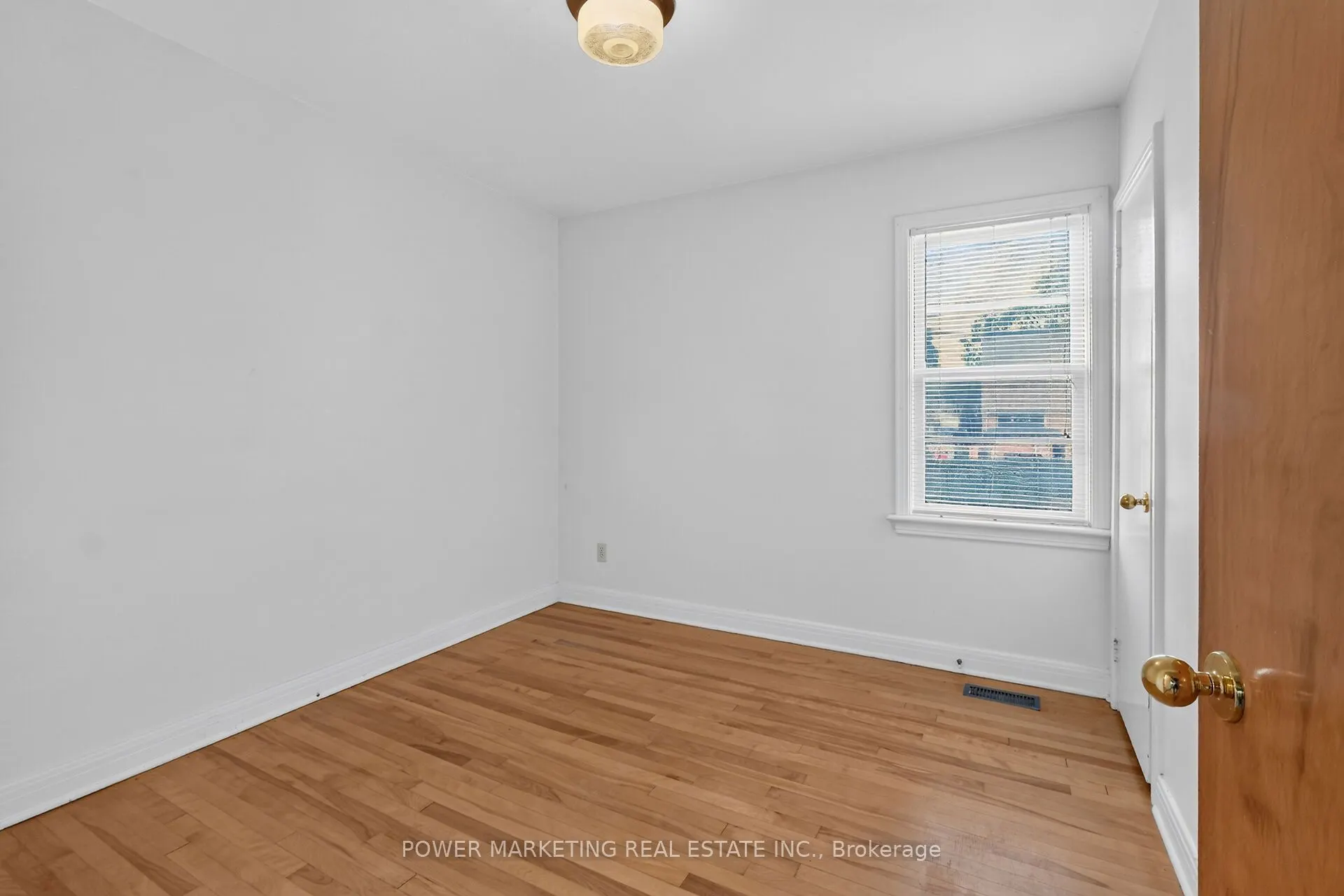 535 Dunbrack Street