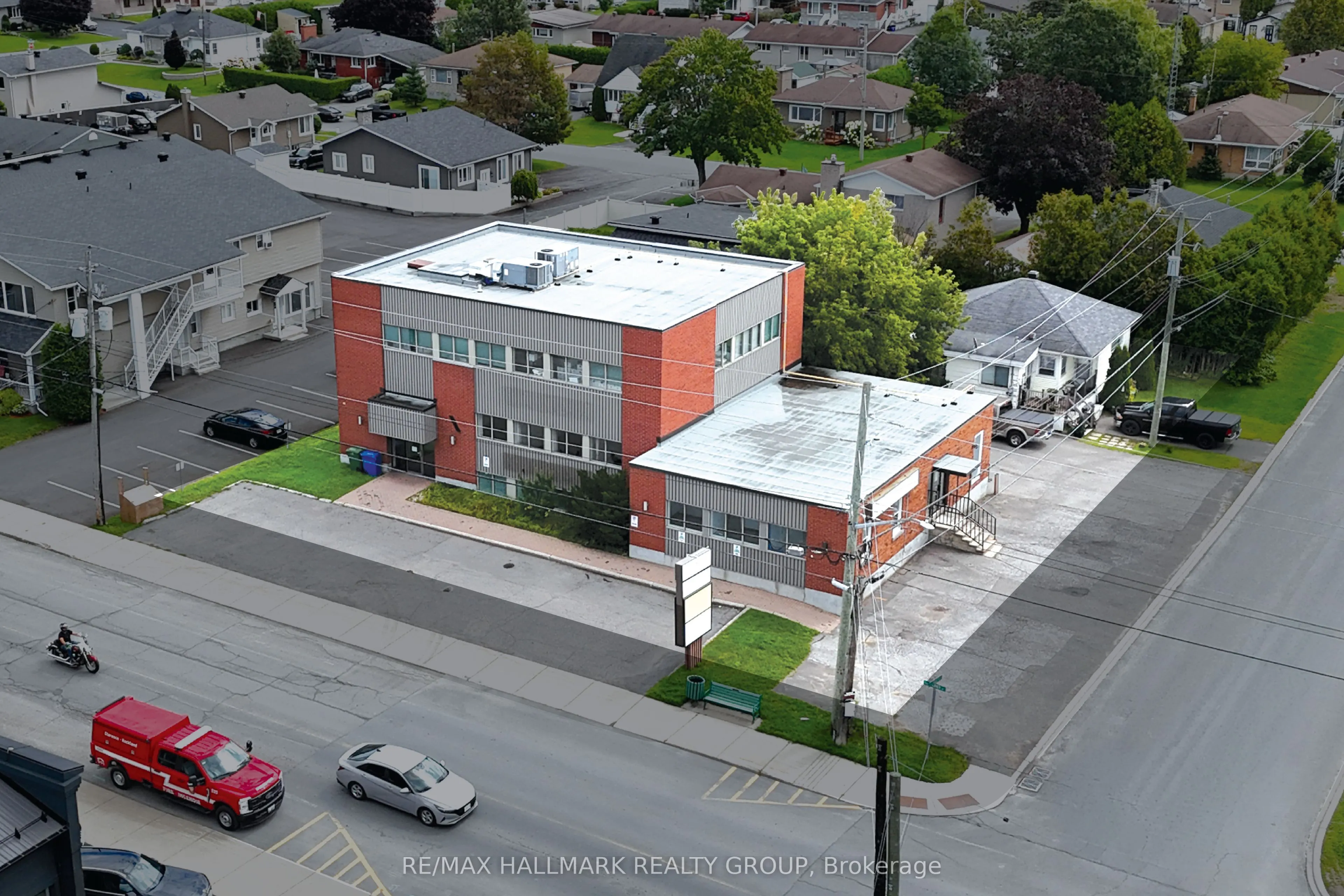 00 Laurier Street