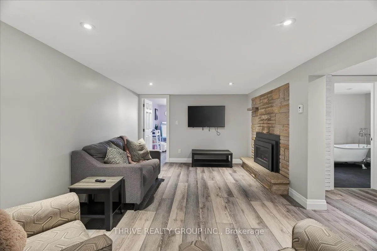 24 Church Street W