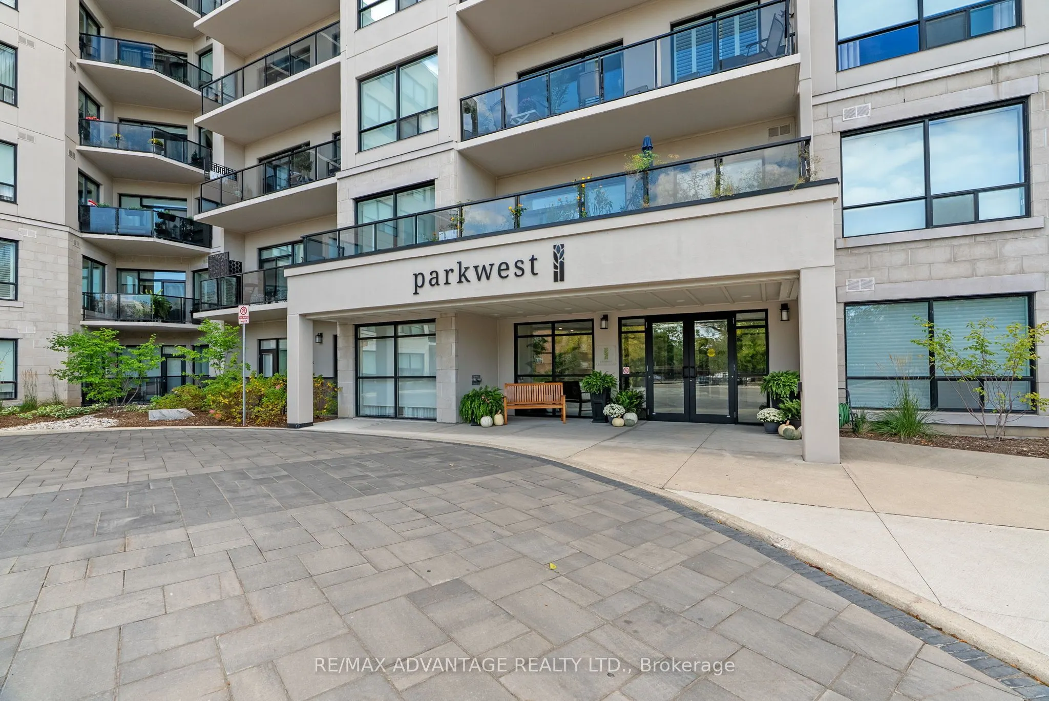 1200 Commissioners Road W #118