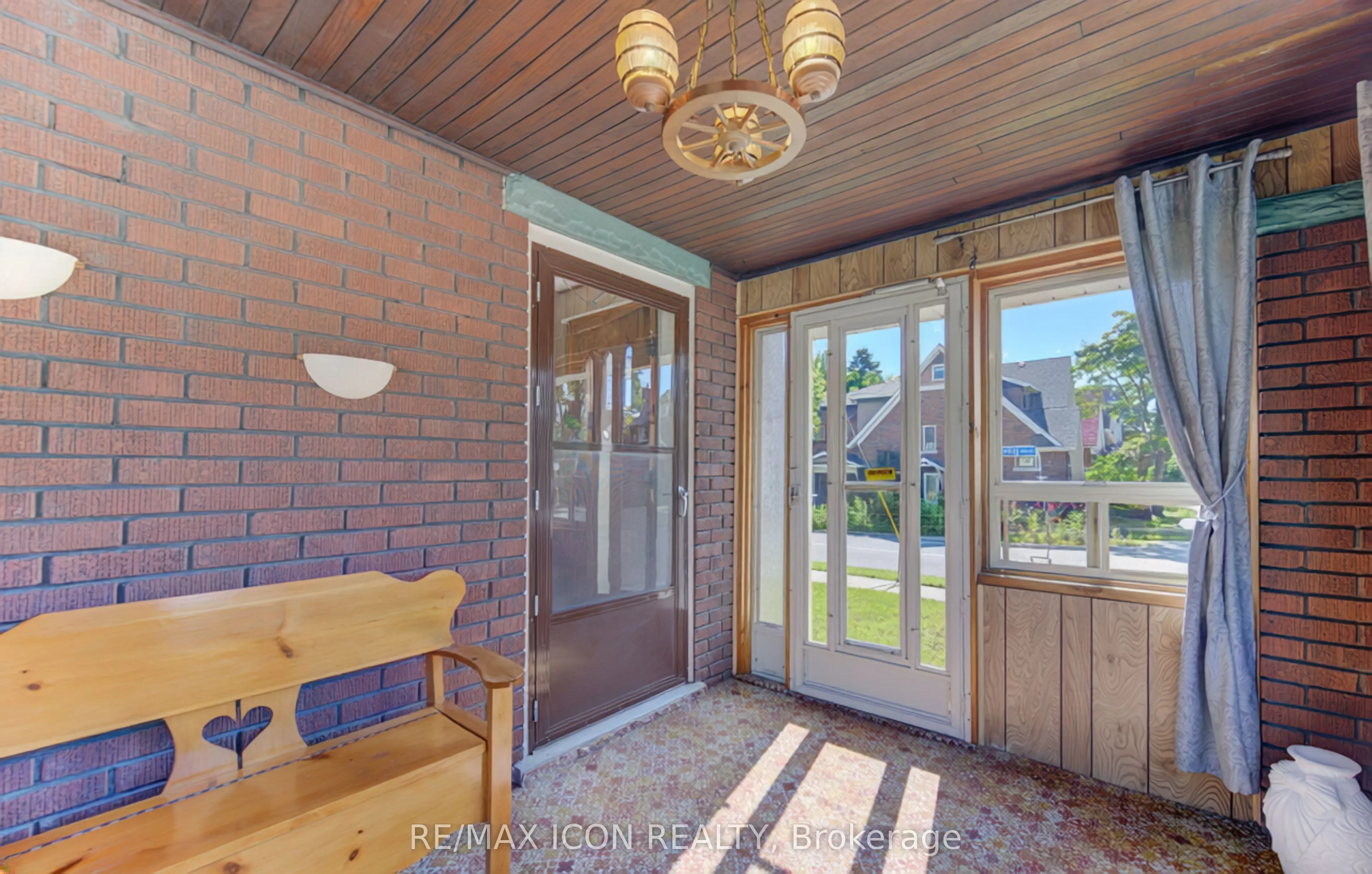 224 Weber Street E
