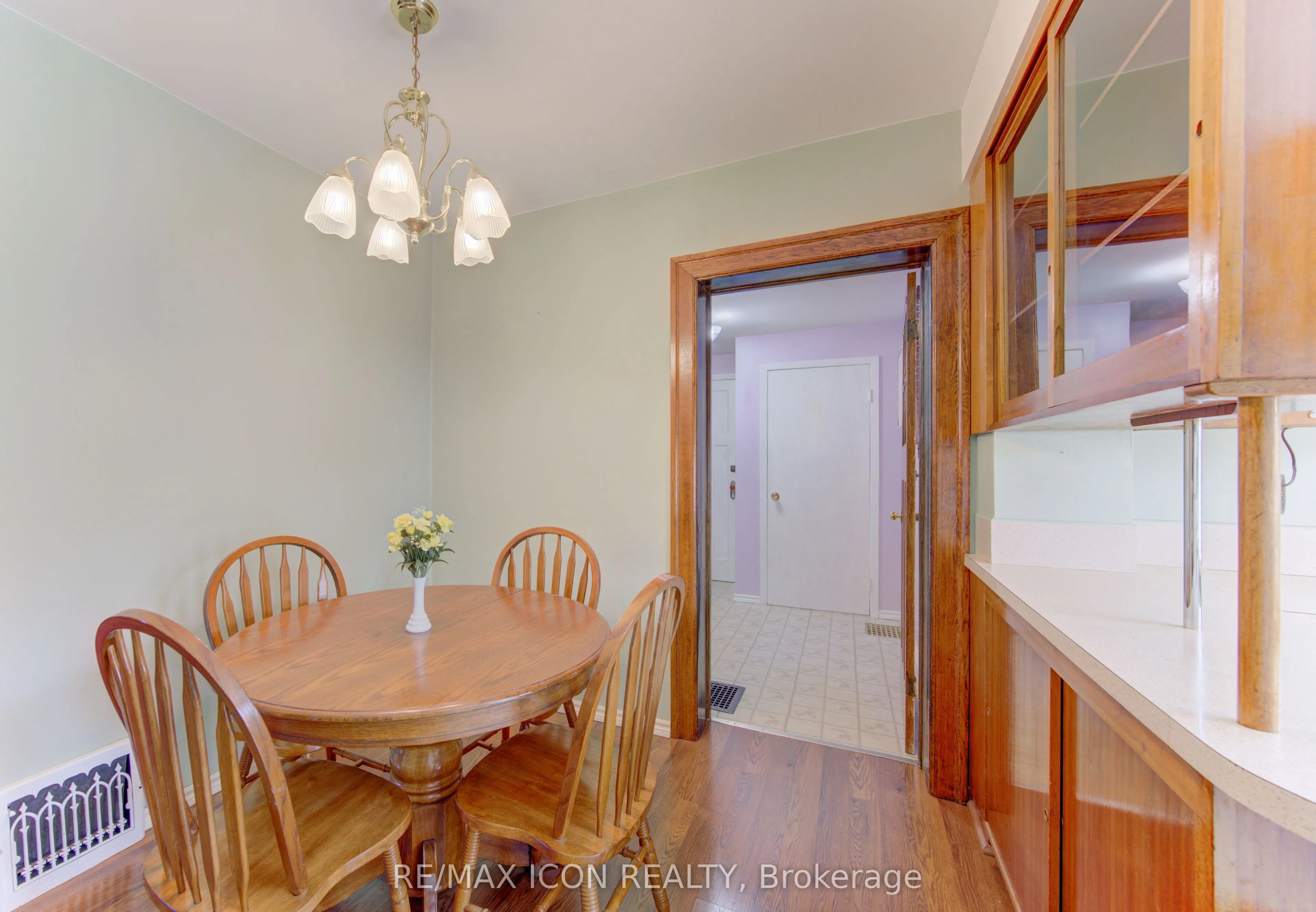 224 Weber Street E