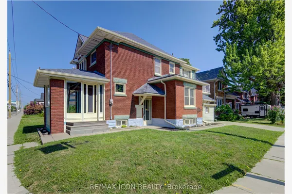 224 Weber Street E