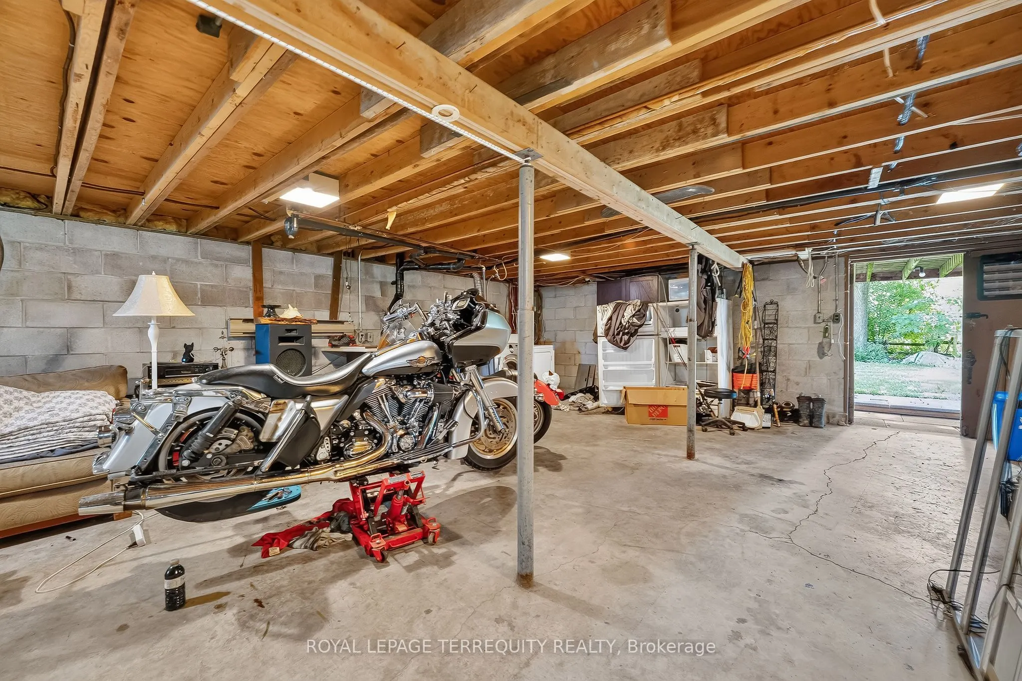 135 Izumi Way