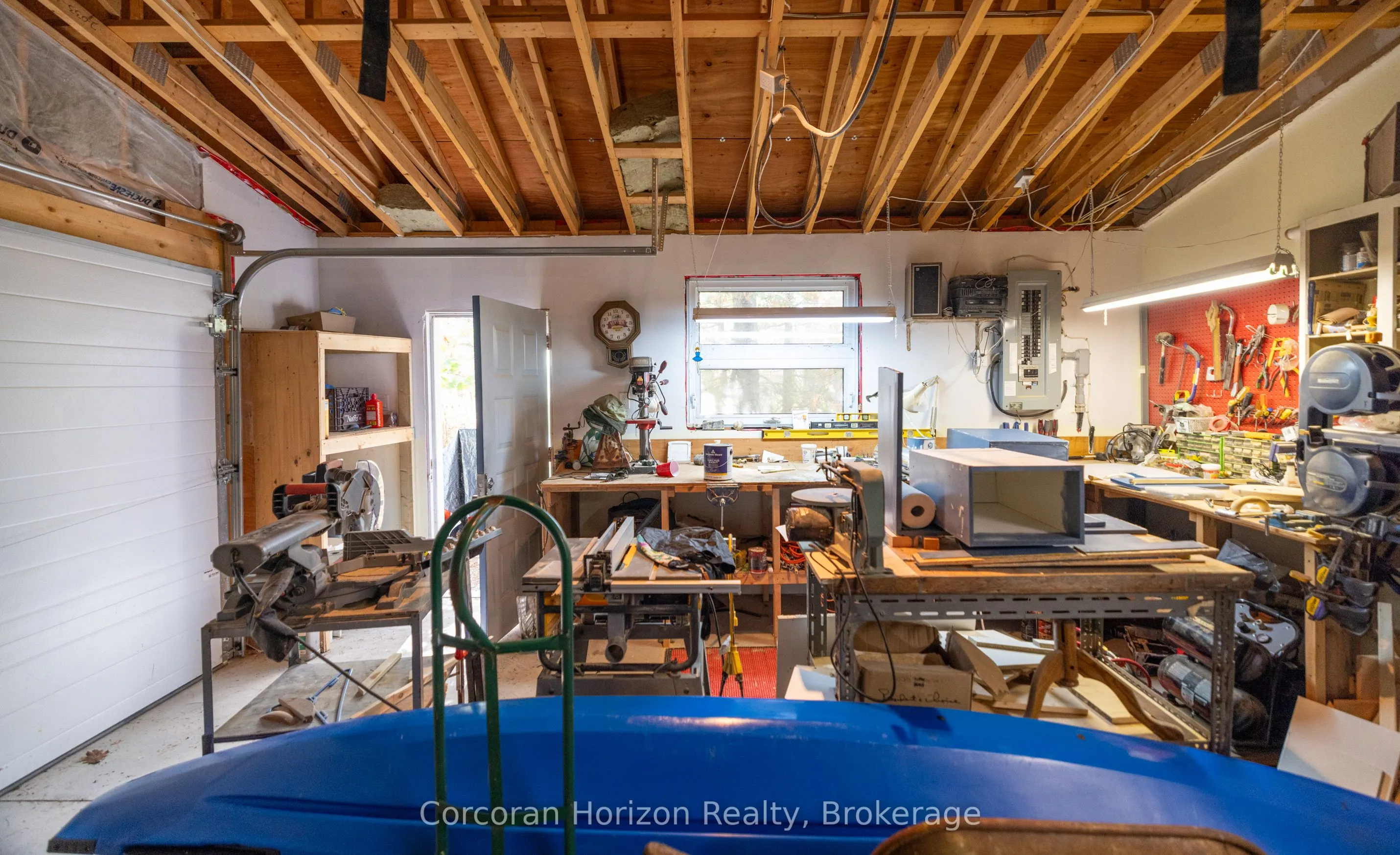 566 Hungry Bay Road W