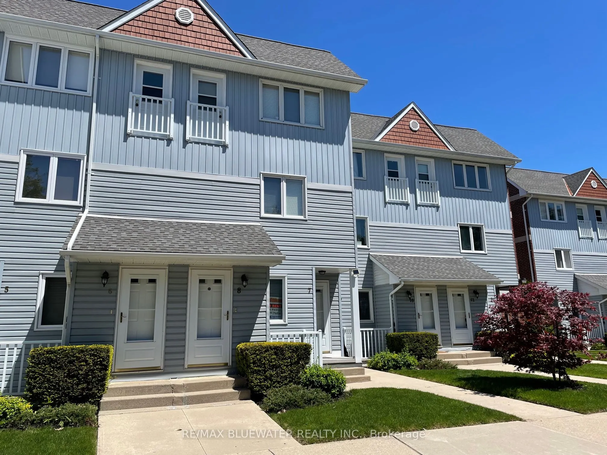 48 Ontario Street S #7