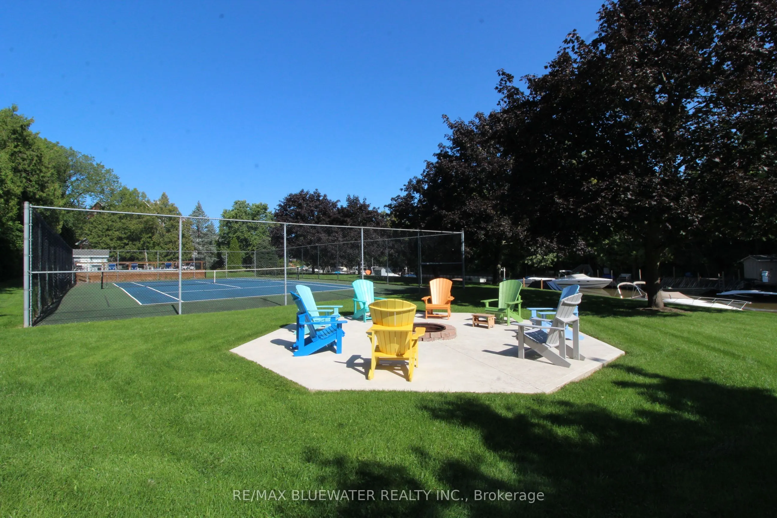 48 Ontario Street S #7
