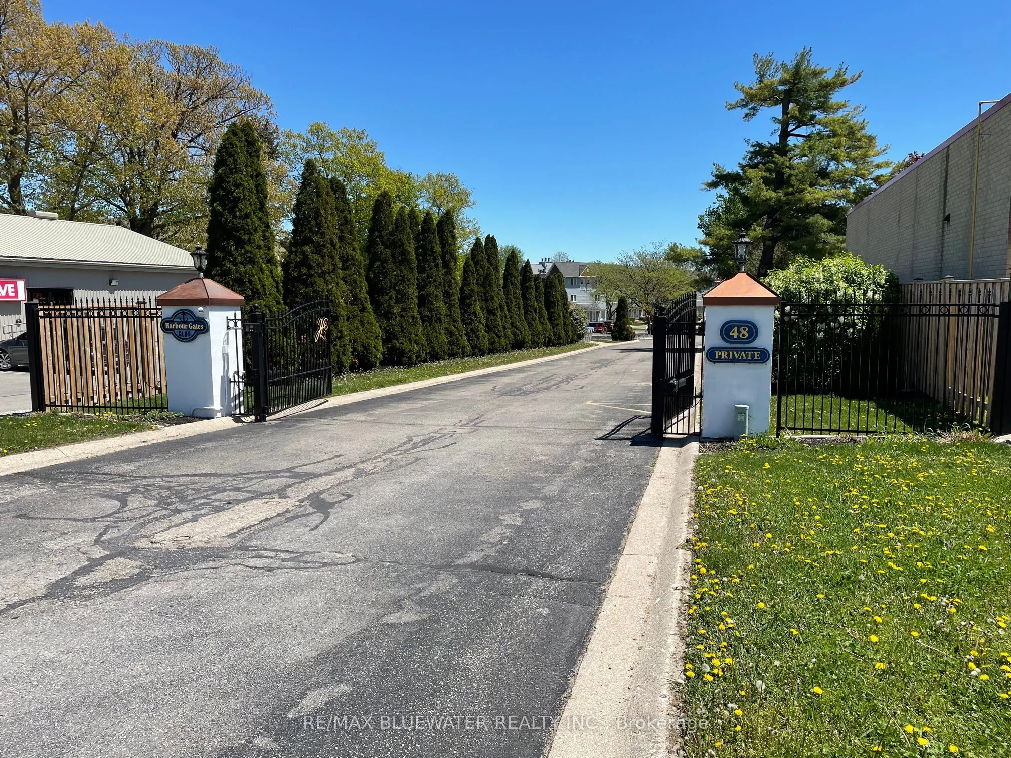 48 Ontario Street S #7