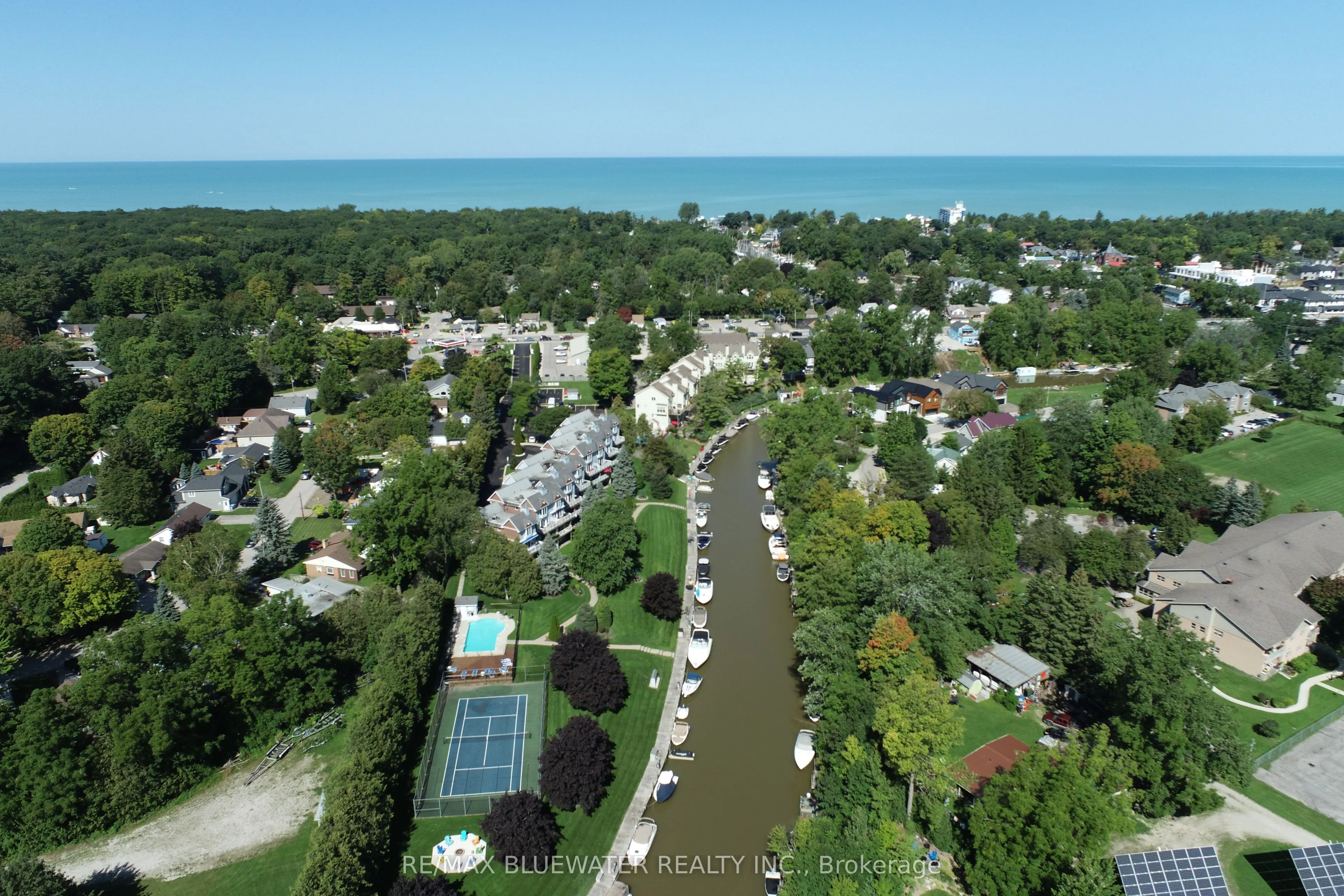 48 Ontario Street S #7
