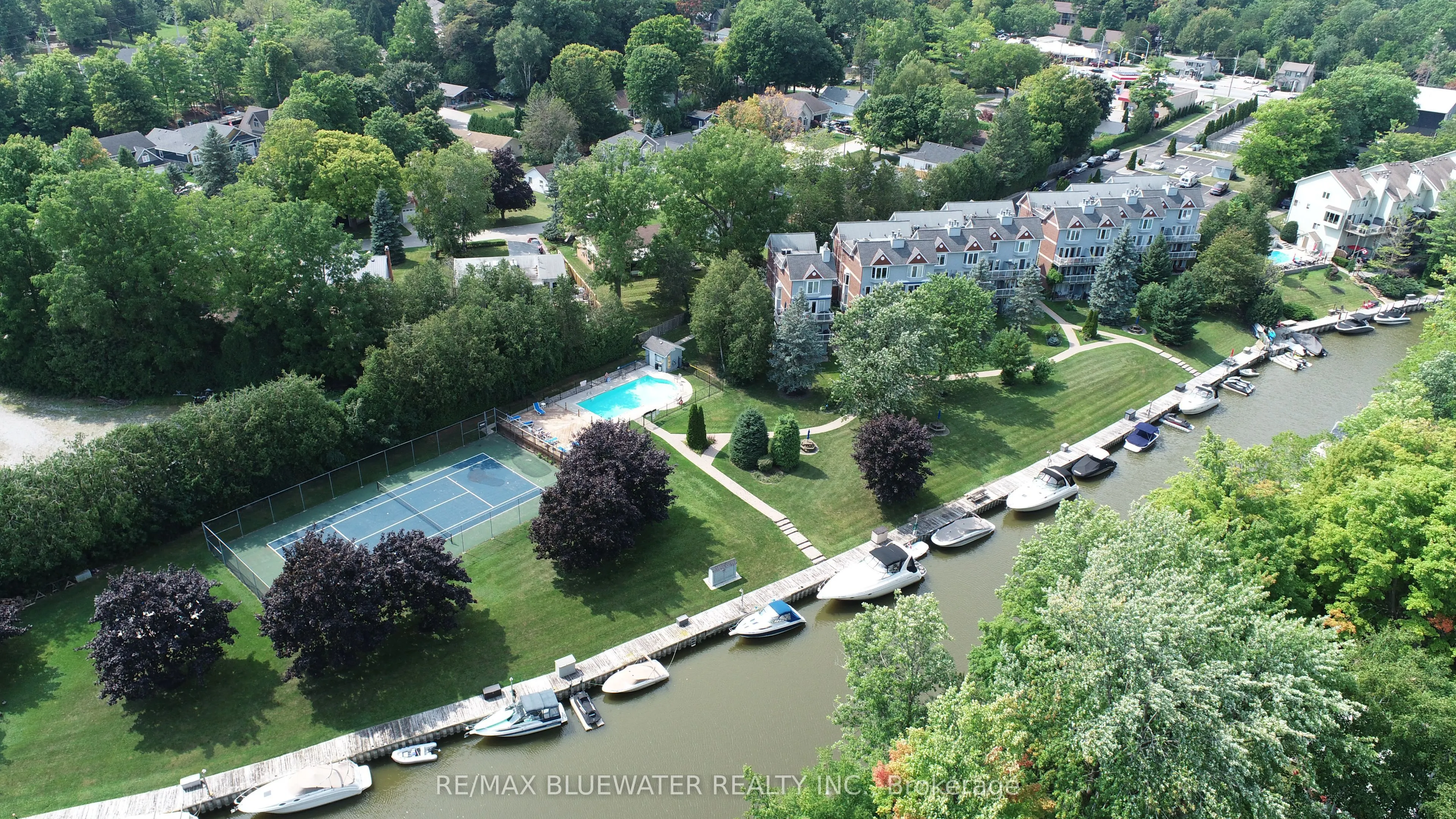 48 Ontario Street S #7