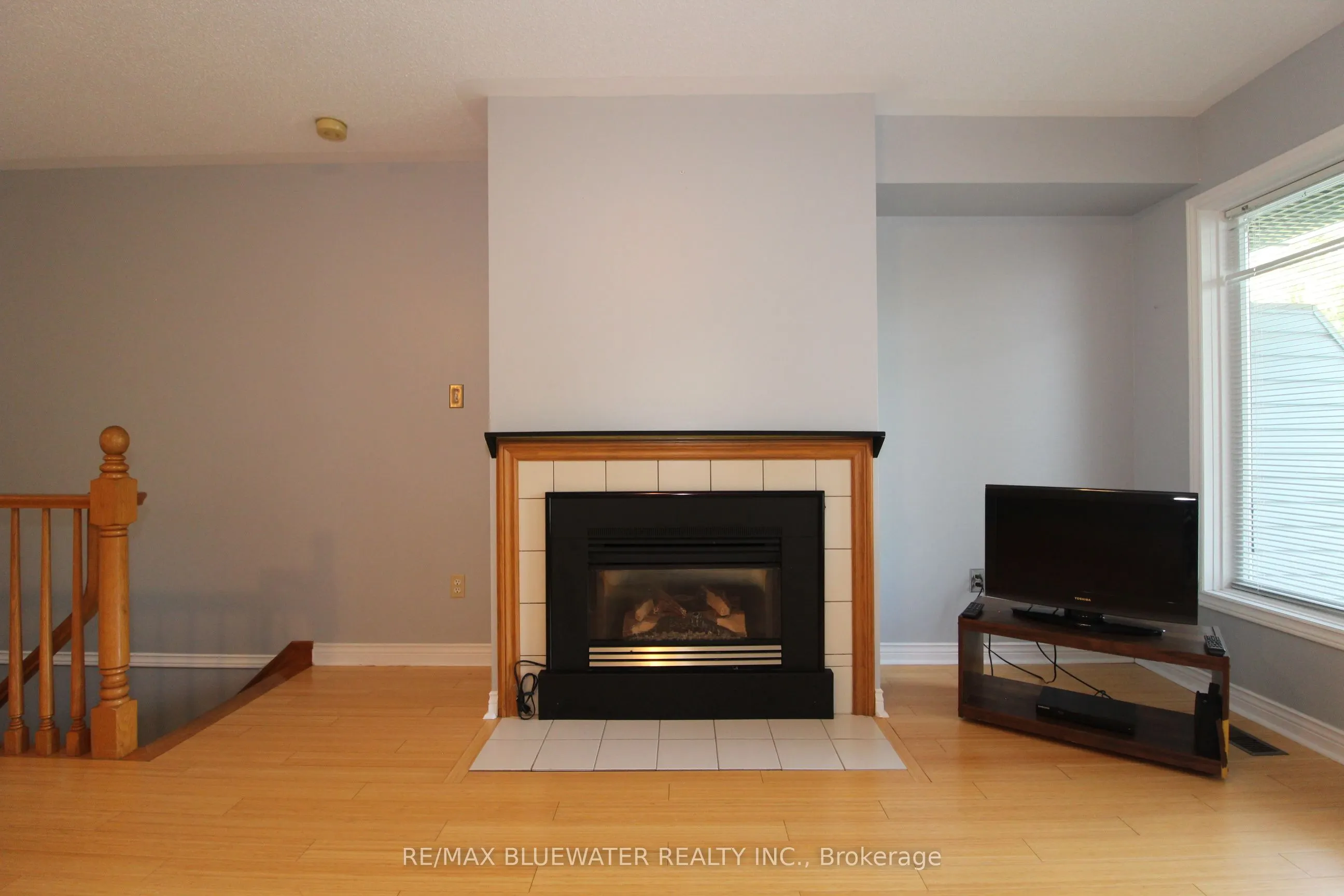 48 Ontario Street S #7
