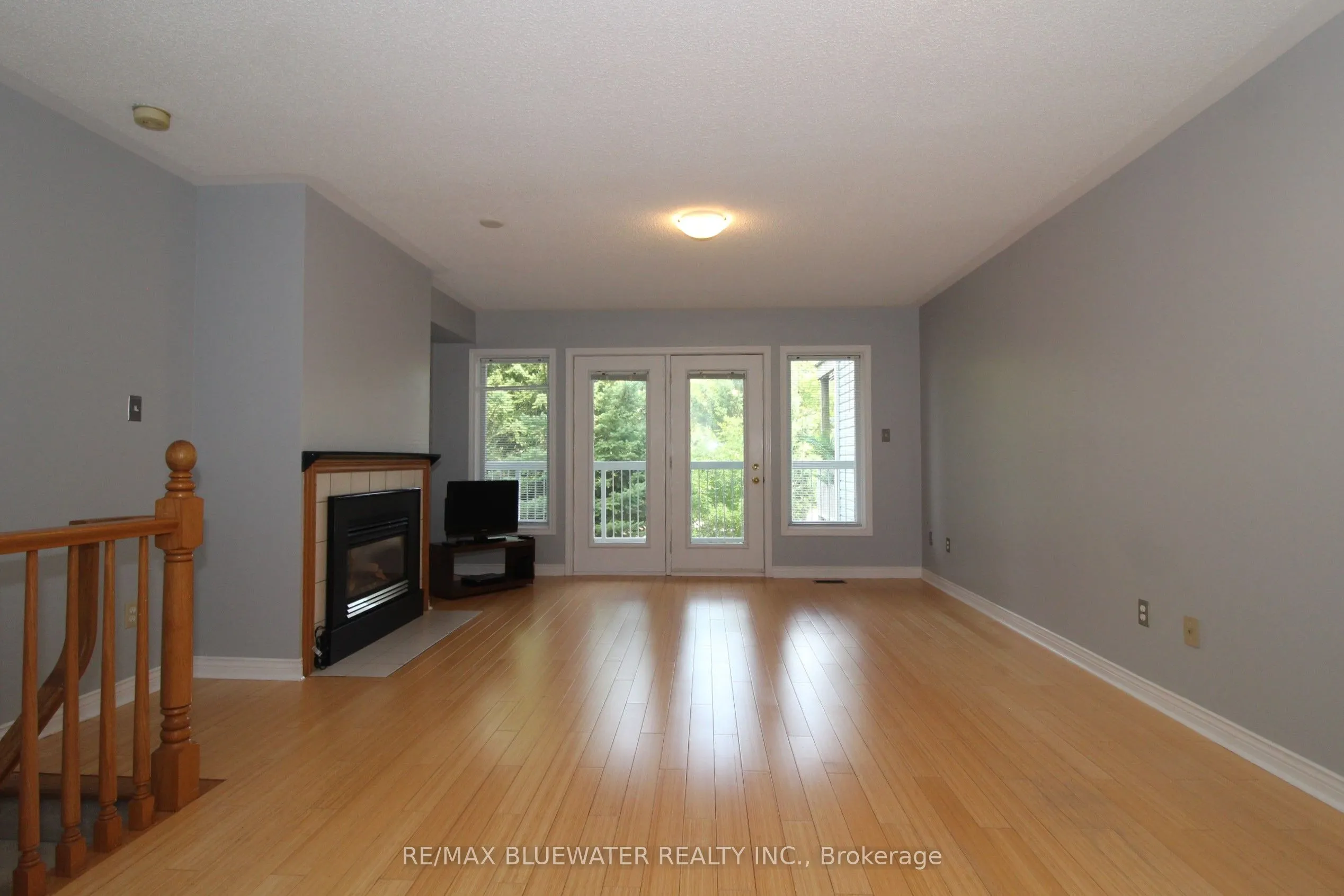 48 Ontario Street S #7