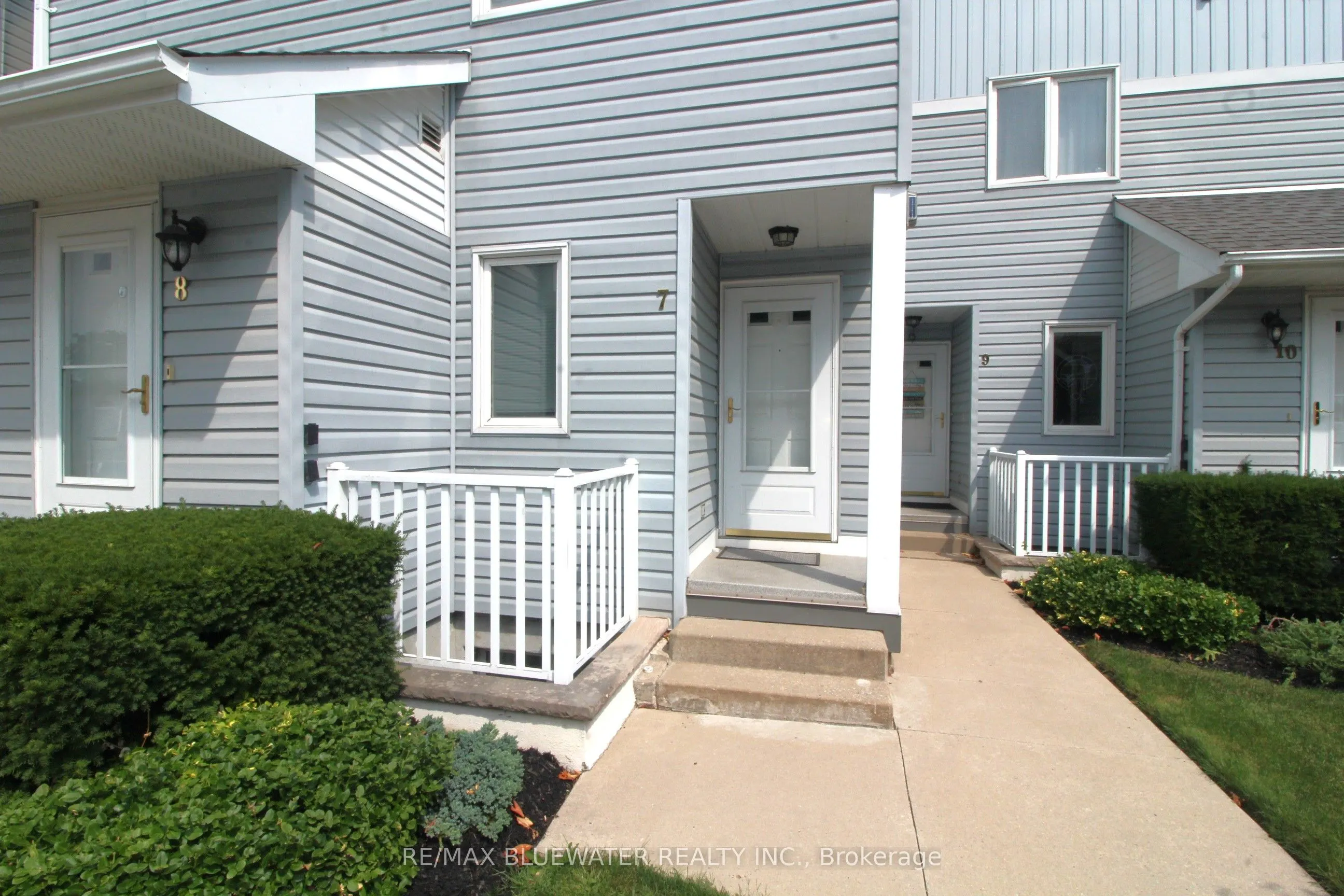 48 Ontario Street S #7