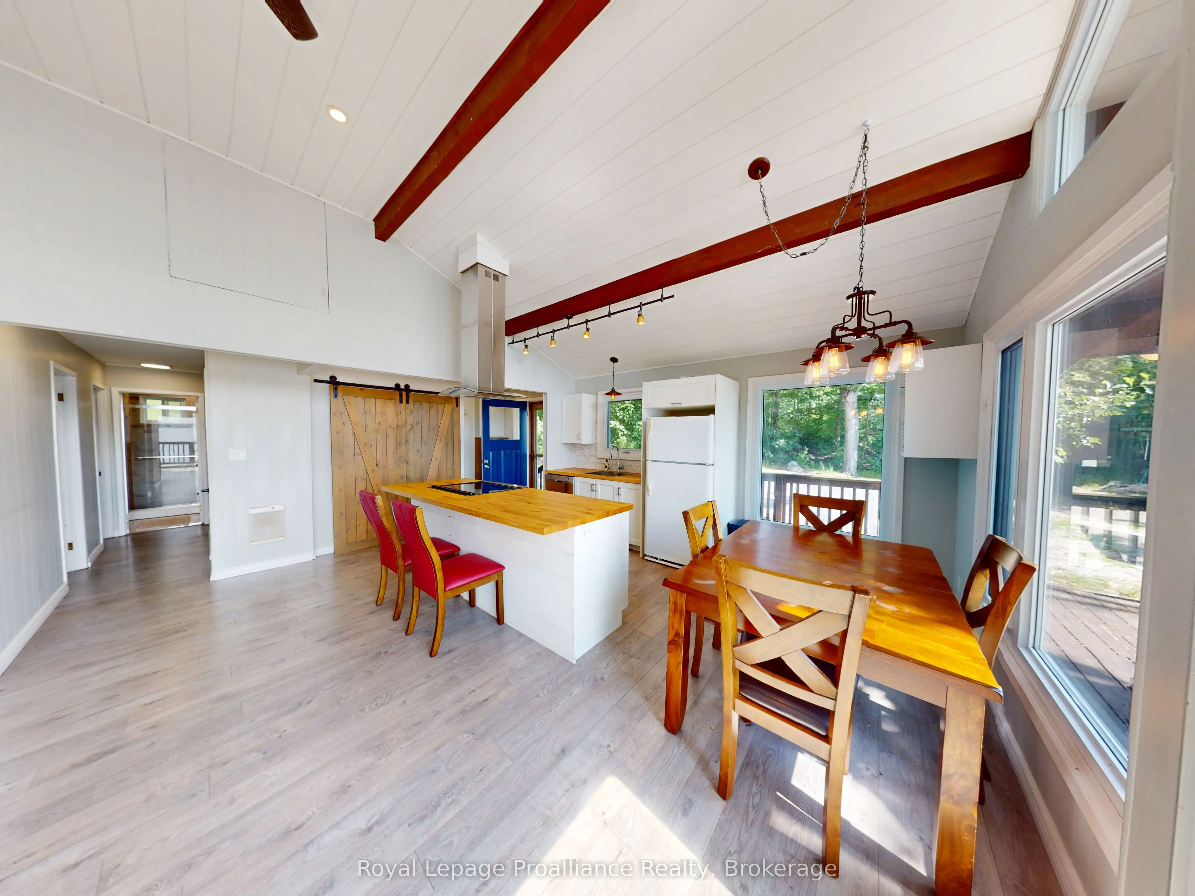 214 Lakeview Lane