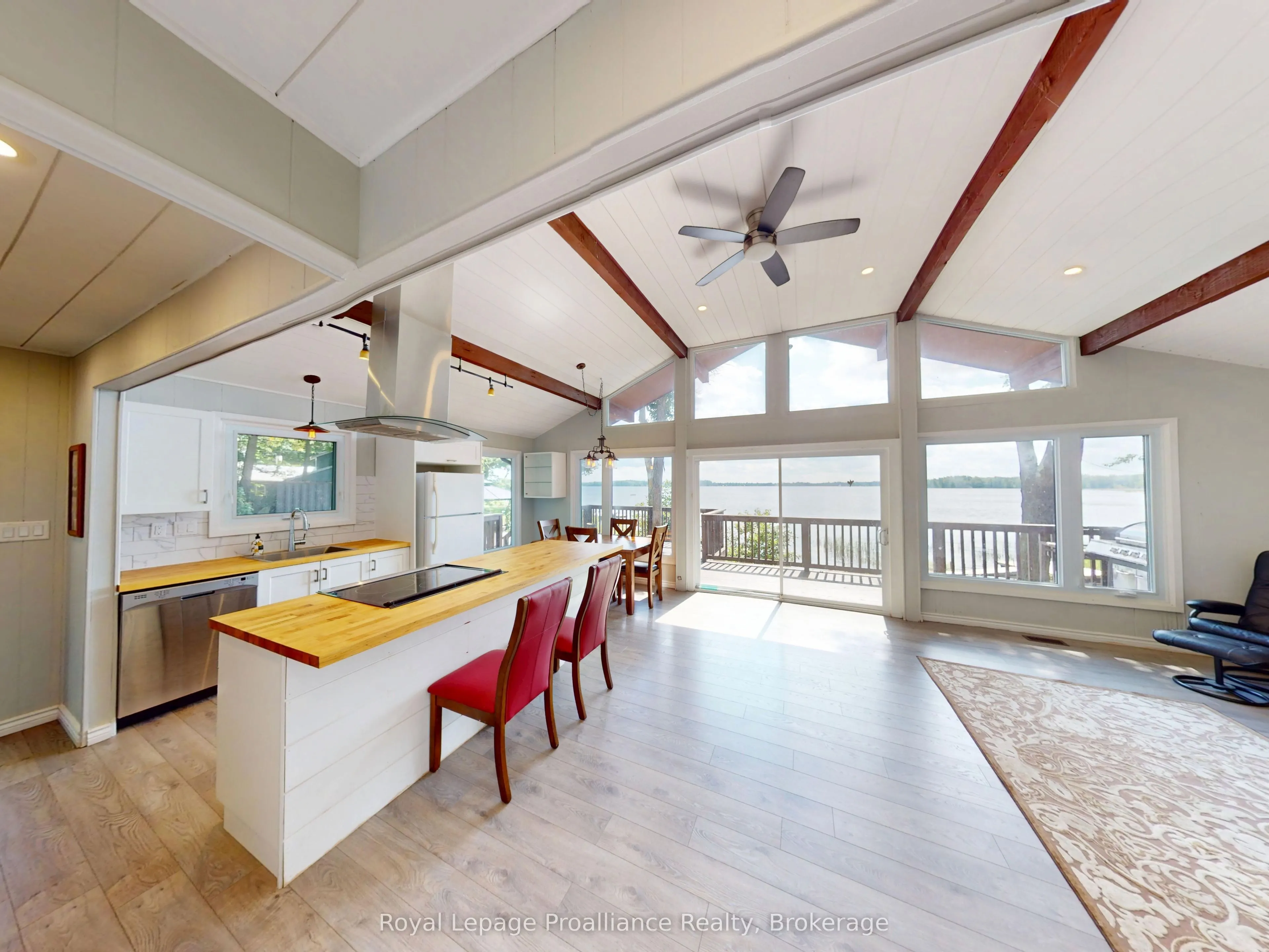 214 Lakeview Lane