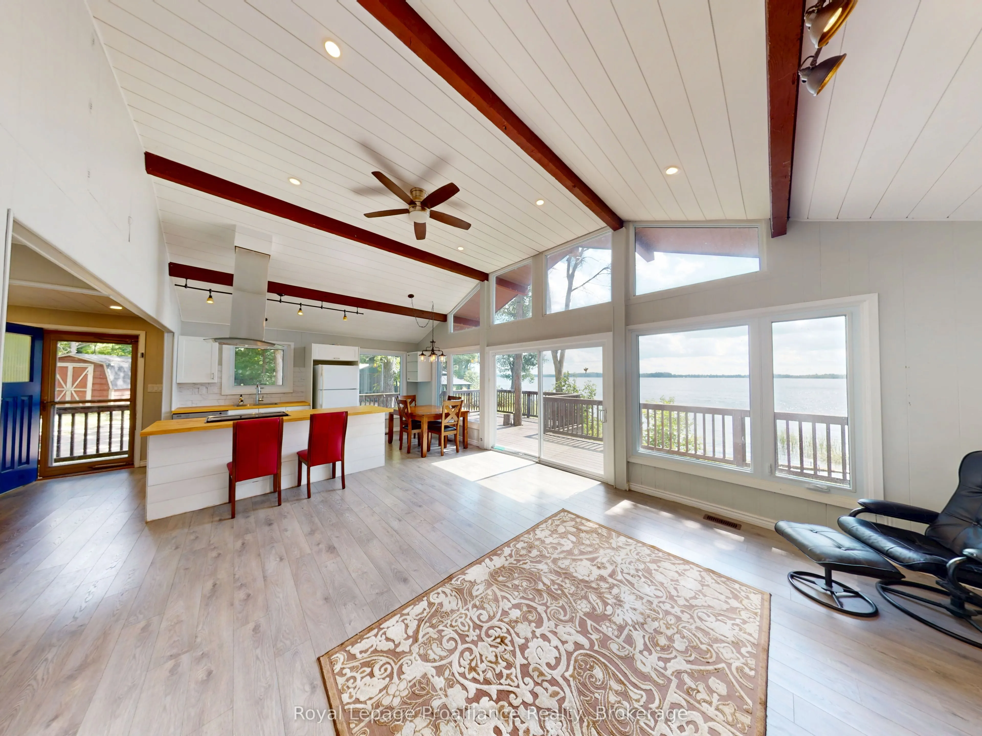 214 Lakeview Lane