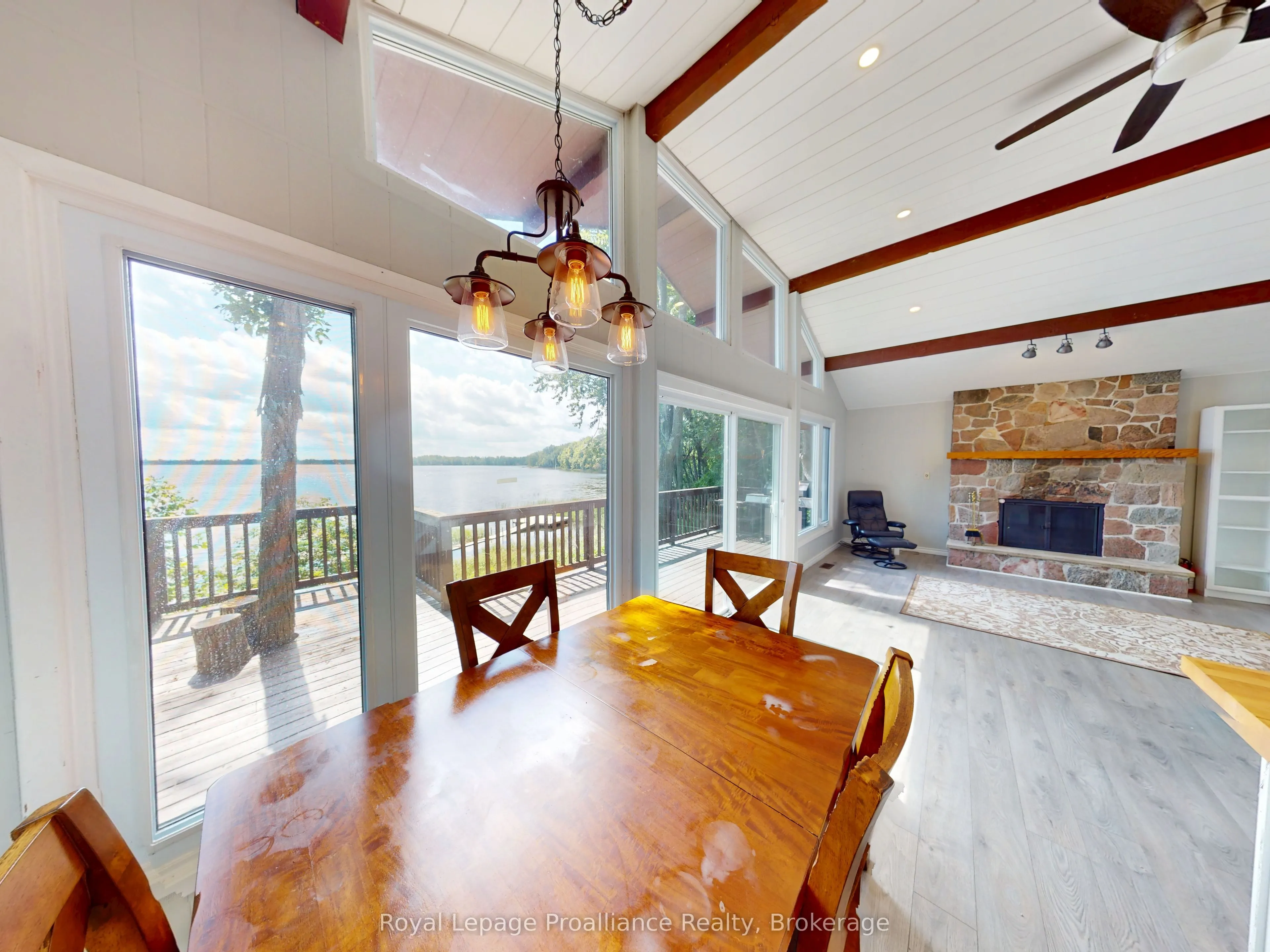 214 Lakeview Lane