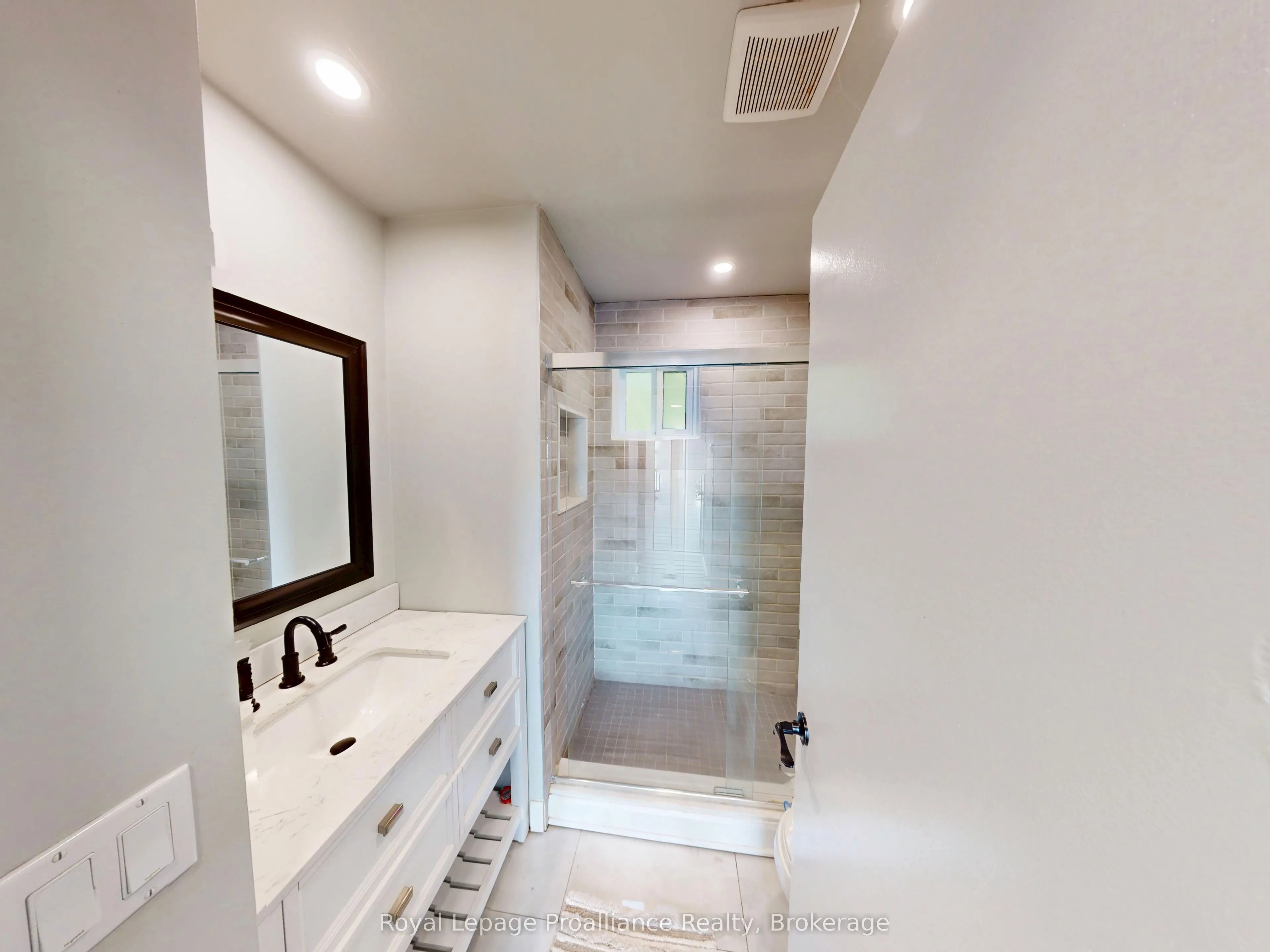 214 Lakeview Lane