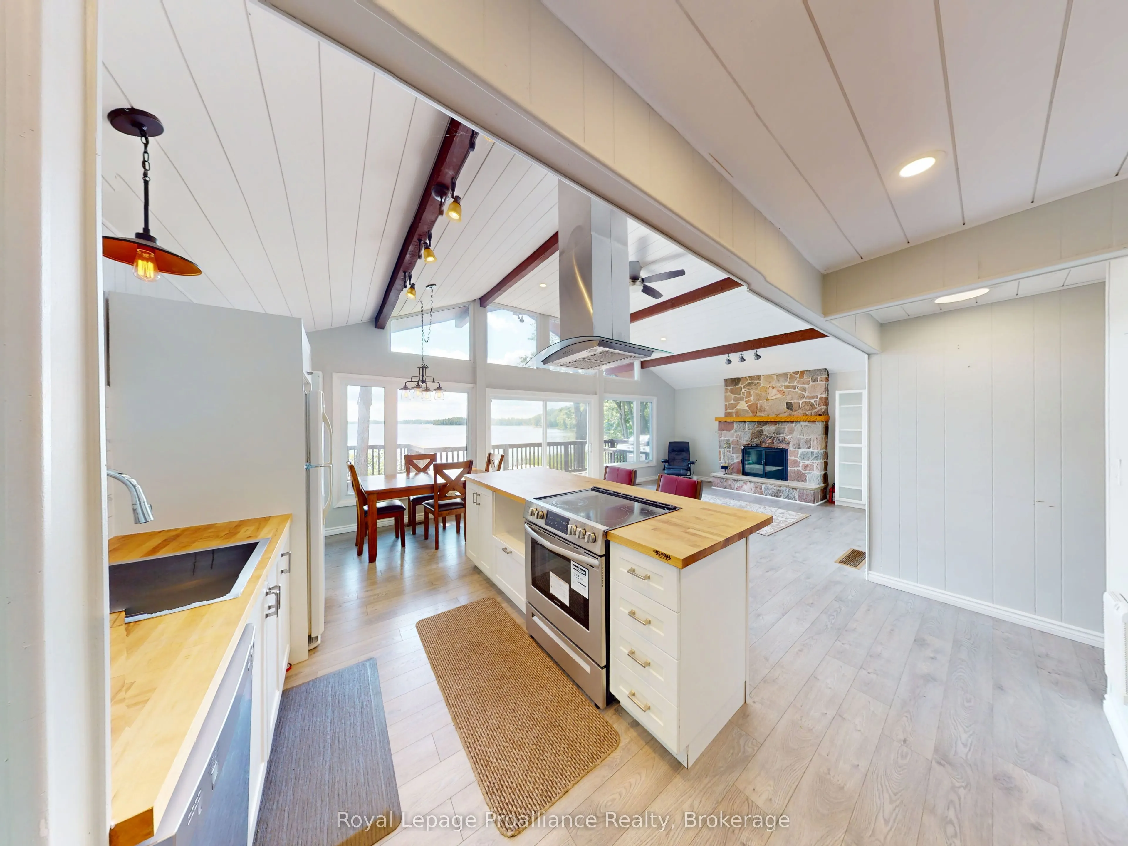 214 Lakeview Lane