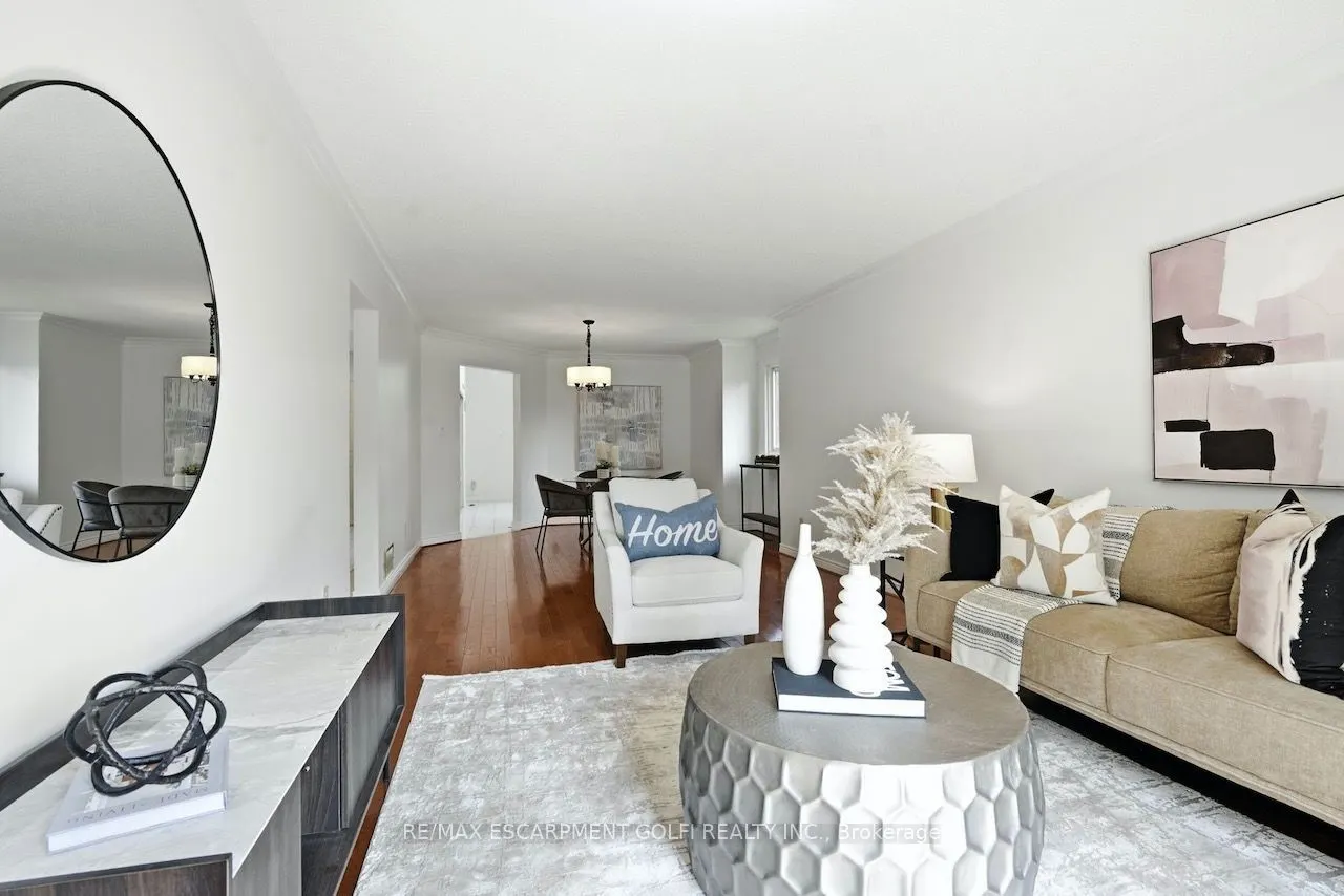 12 Sumner Crescent