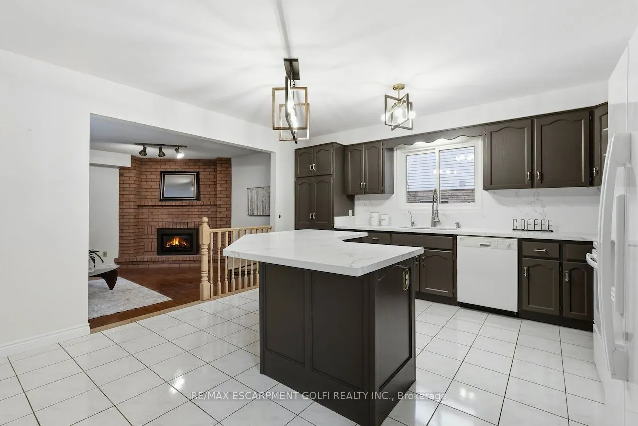 12 Sumner Crescent