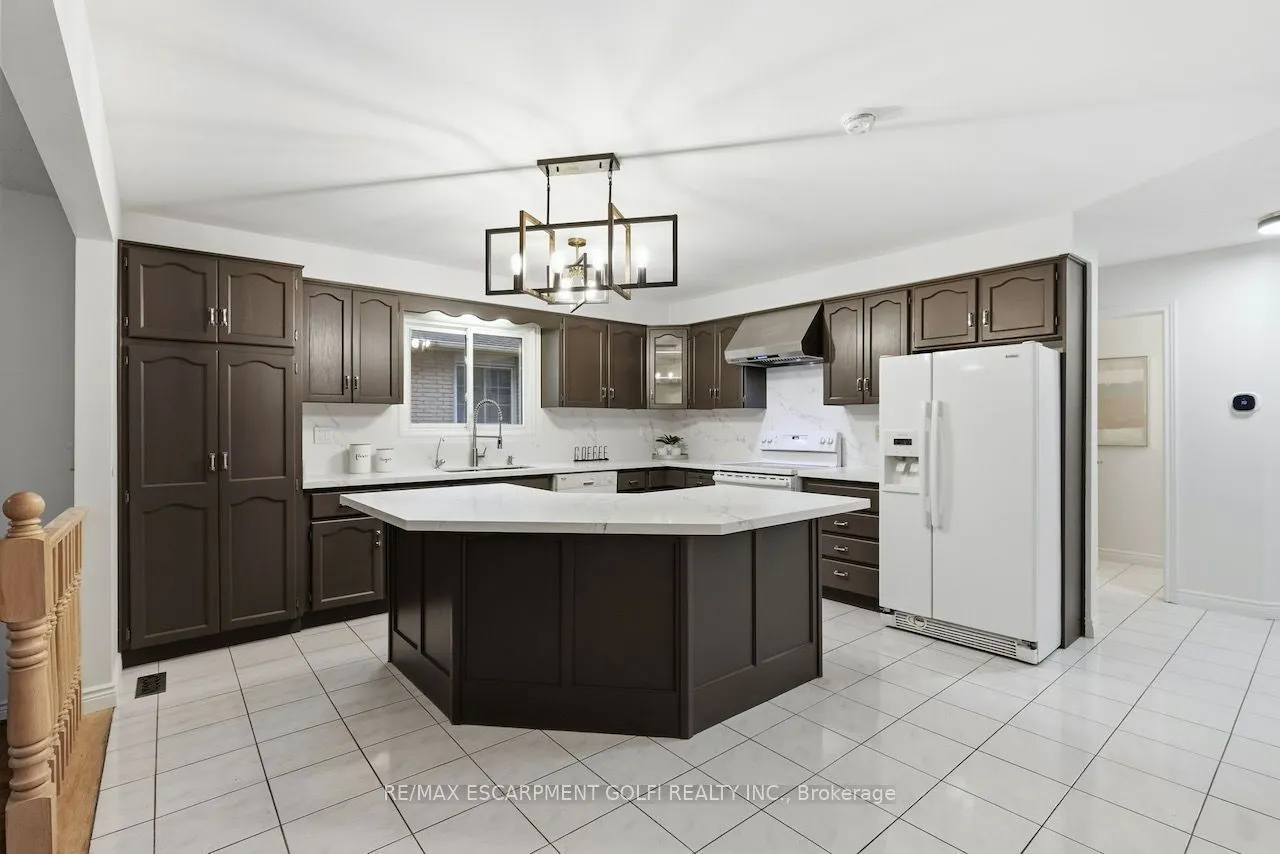 12 Sumner Crescent