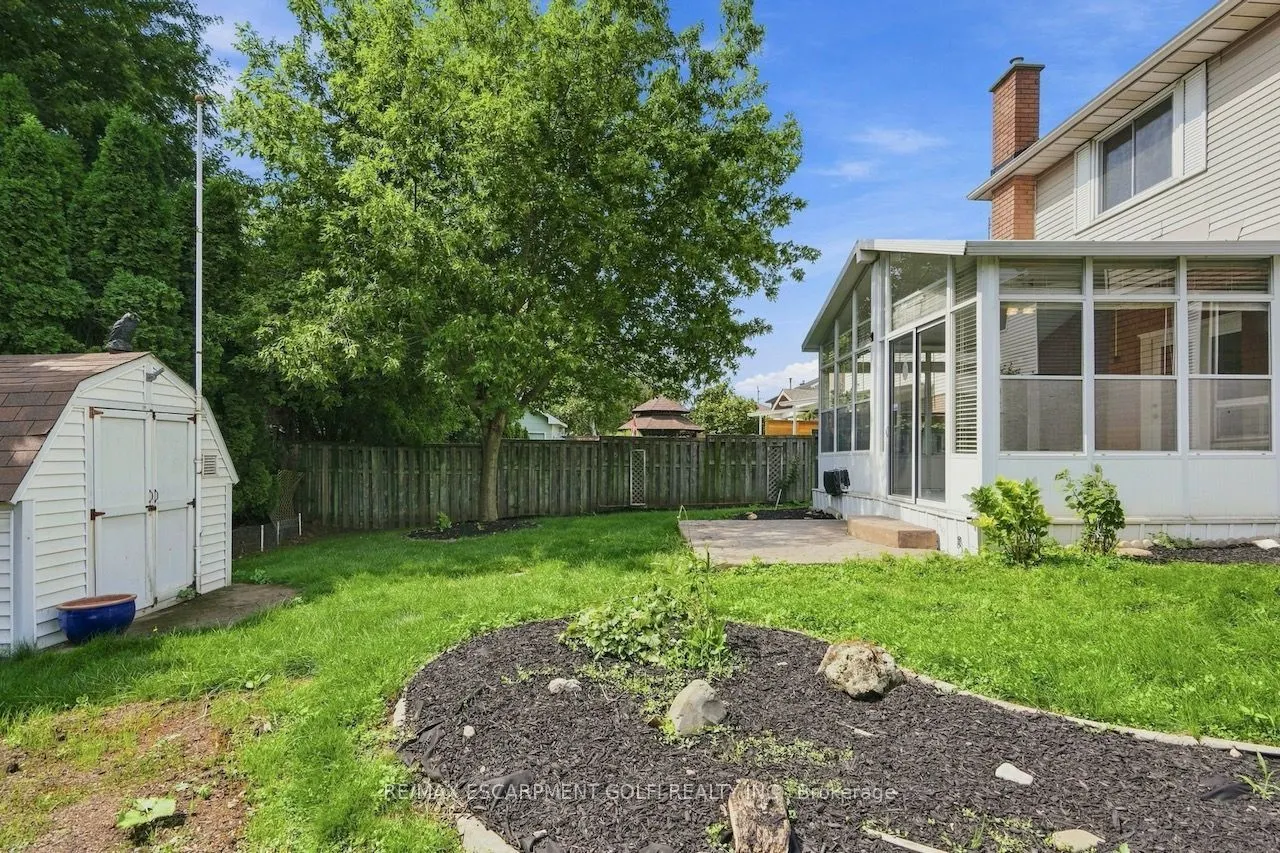 12 Sumner Crescent