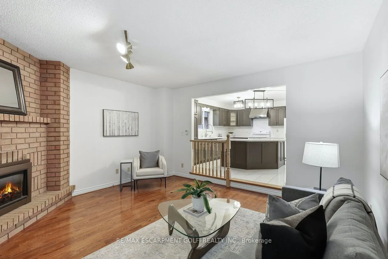 12 Sumner Crescent