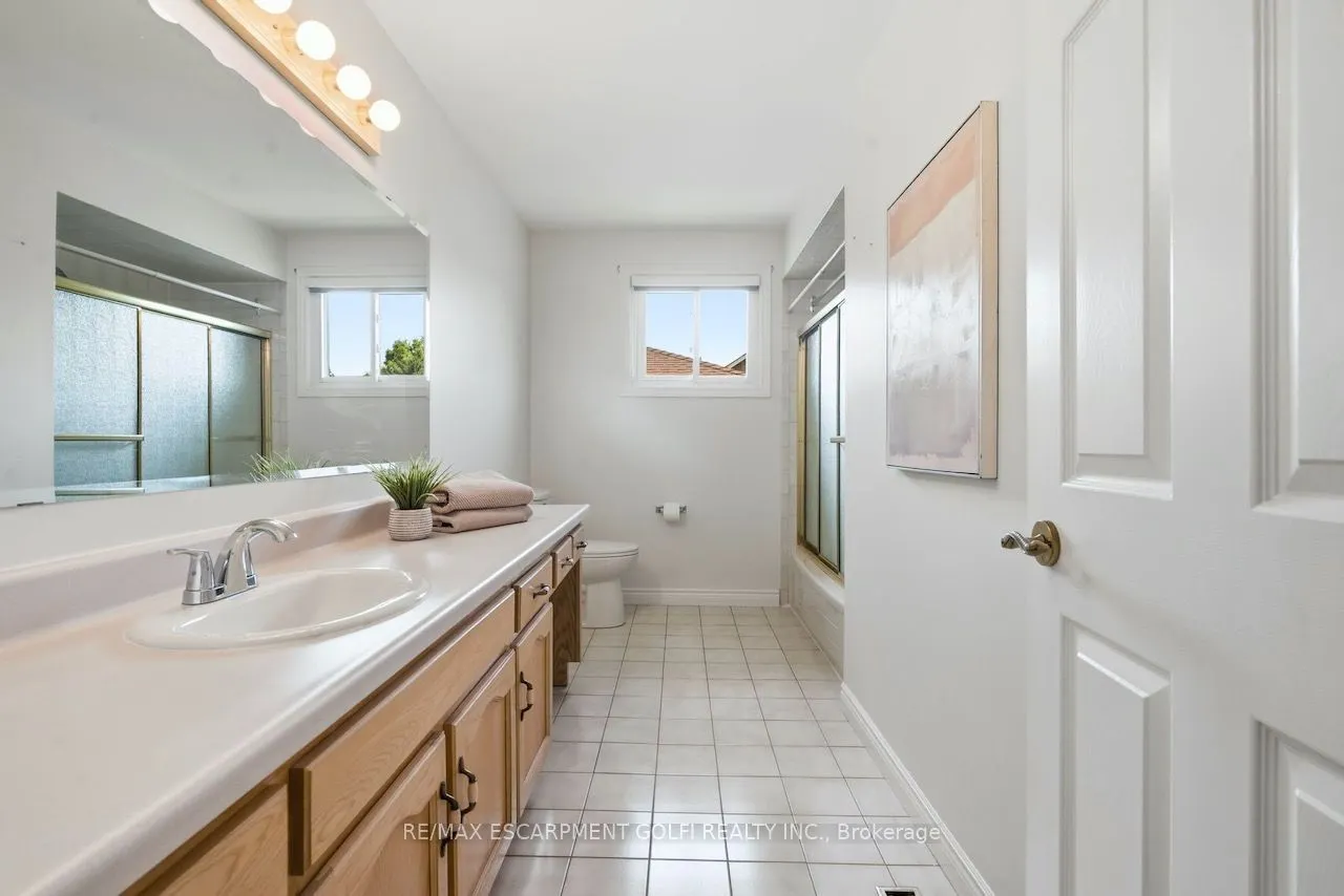 12 Sumner Crescent